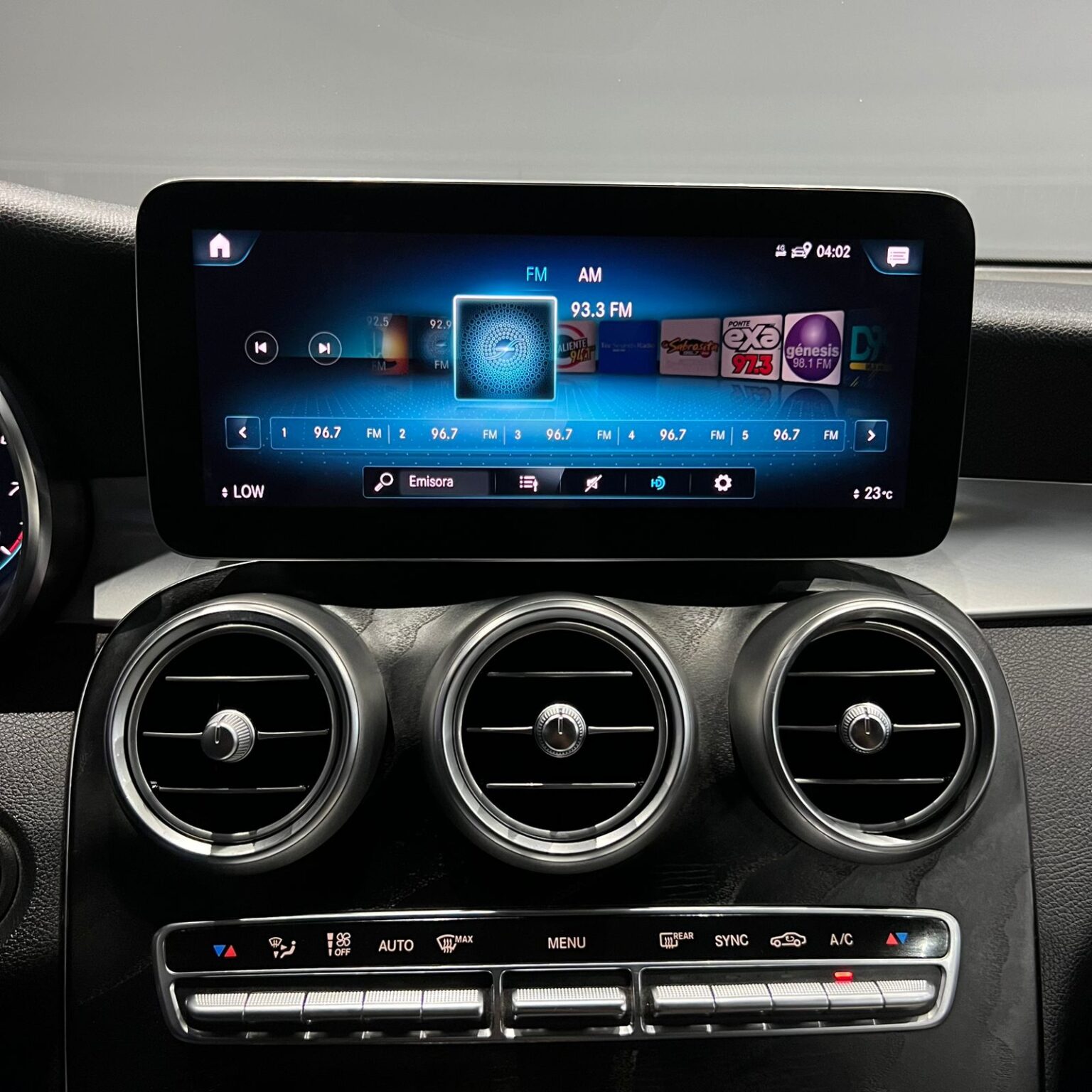 MERCEDES BENZ GLC 300 2021 - Image 12