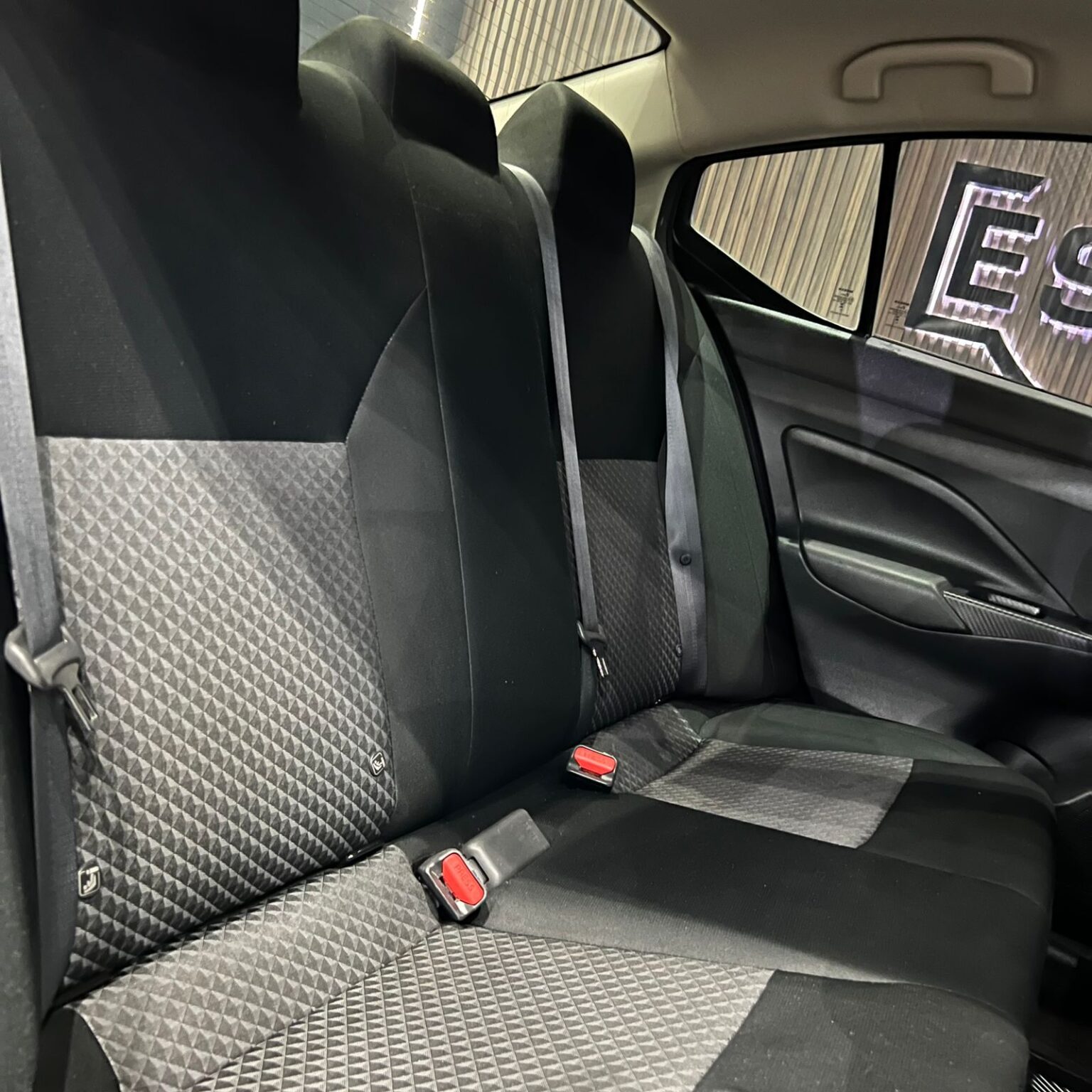 NISSAN VERSA 2023 - Image 8