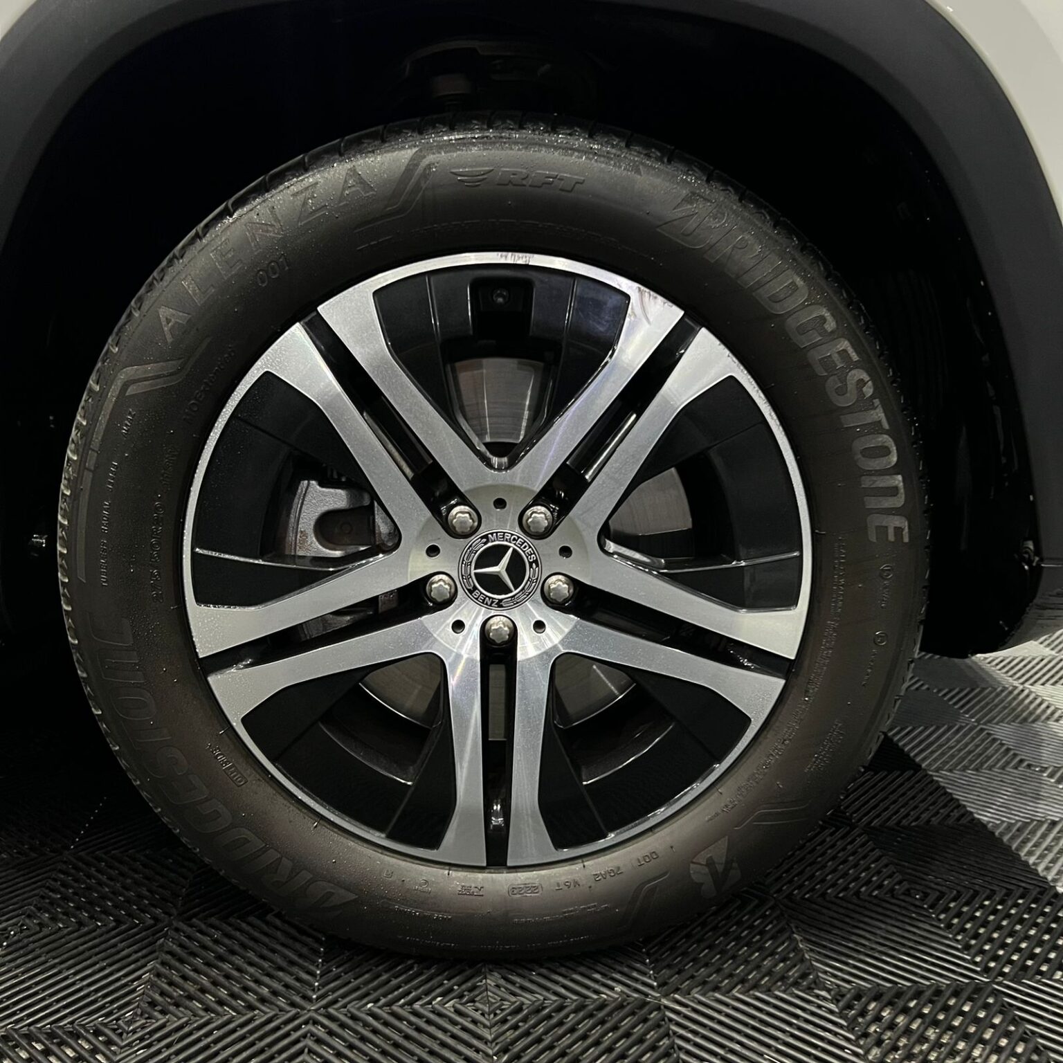 MERCEDES BENZ GLS 450 2021 - Image 17