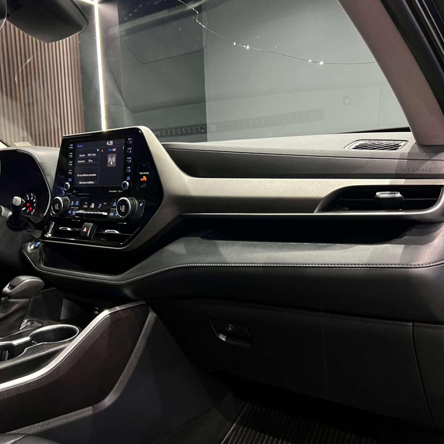 TOYOTA HIGHLANDER XLE 2022 - Image 15