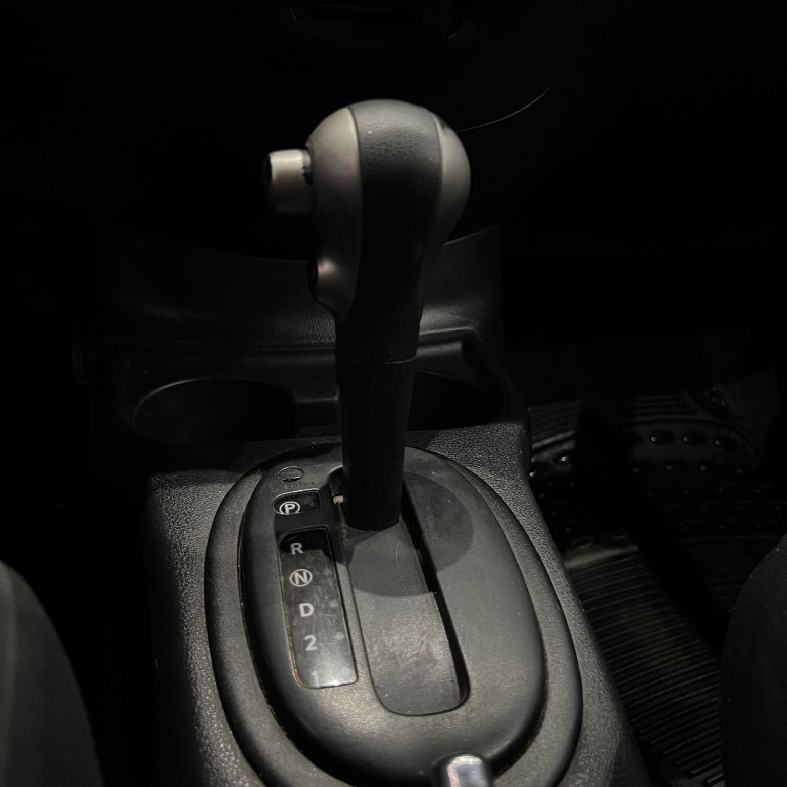 NISSAN VERSA 2013 - Image 9