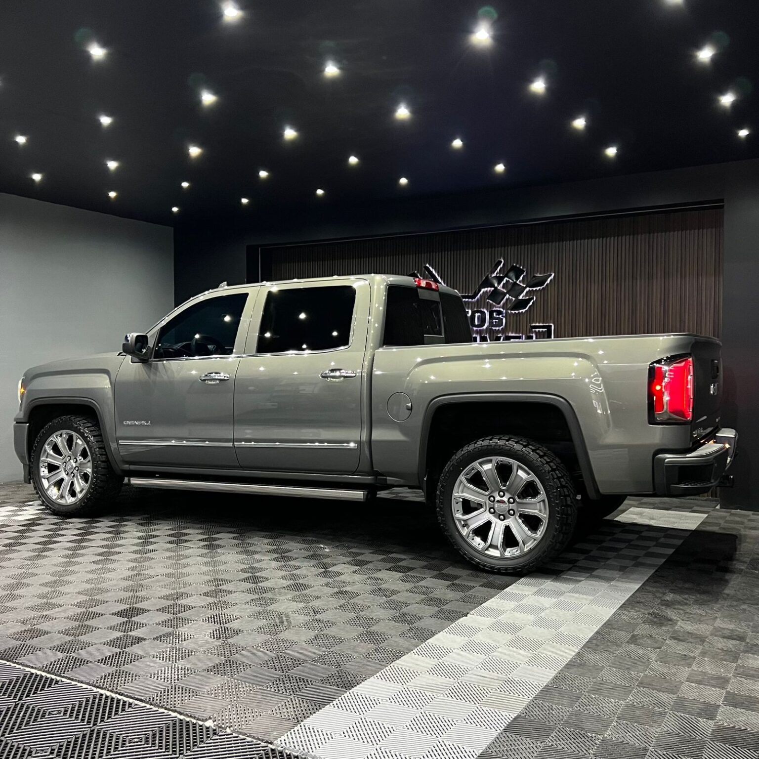GMC SIERRA DENALI 2018 - Image 6