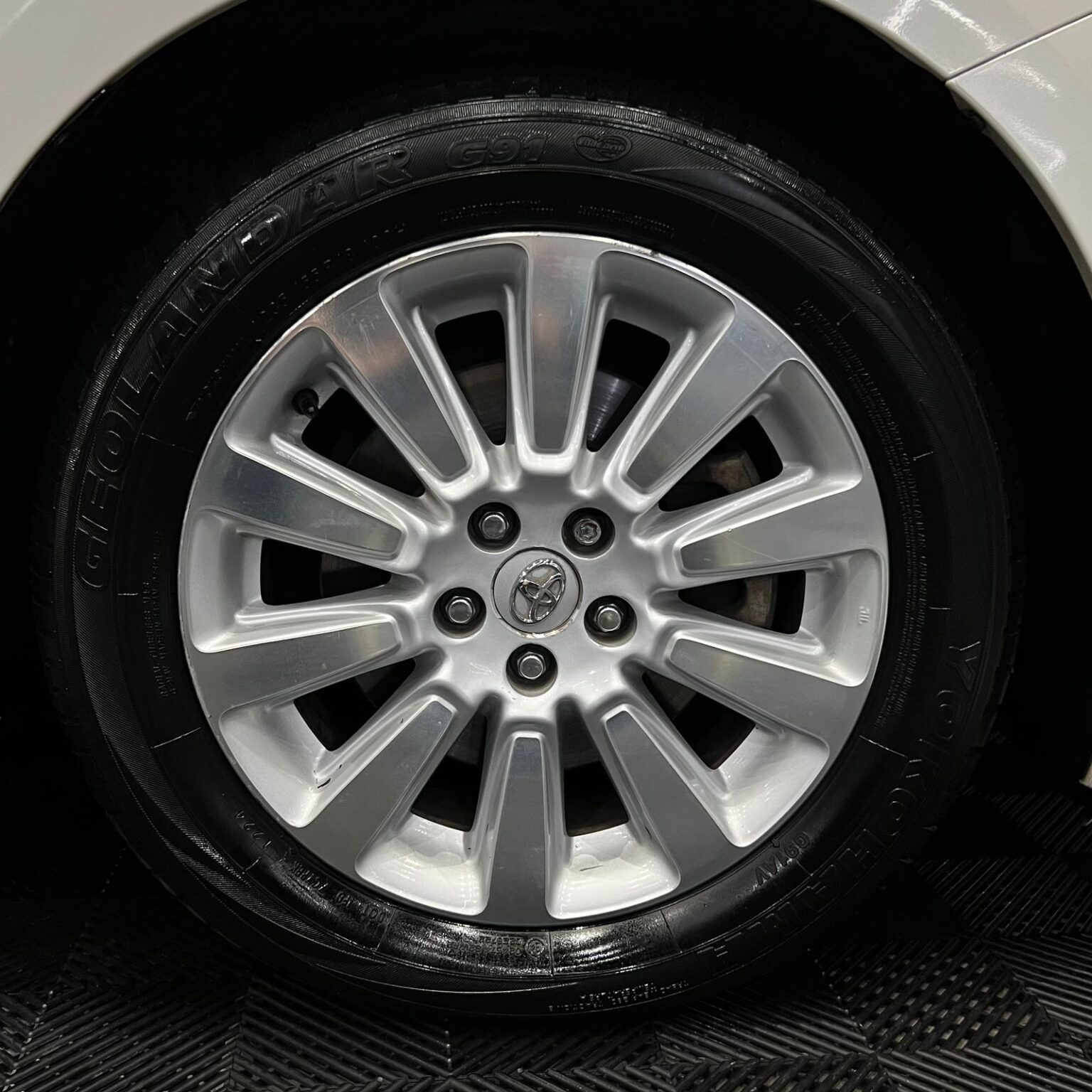 TOYOTA SIENNA LIMITED 2016 - Image 17