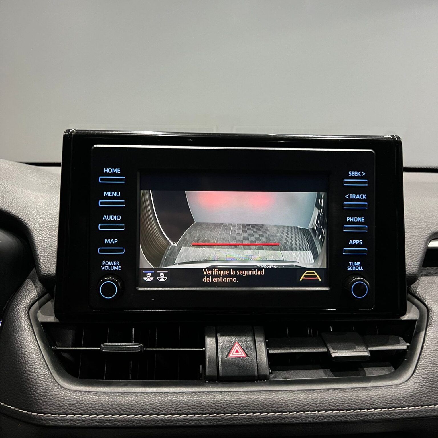TOYOTA RAV4 XLE 2019 - Image 11
