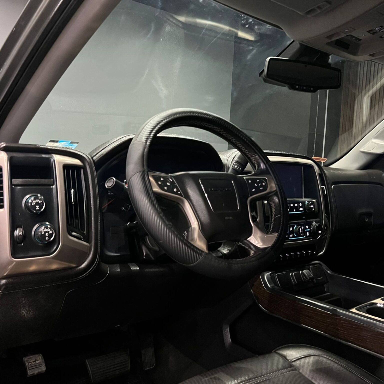 GMC SIERRA DENALI 2018 - Image 14