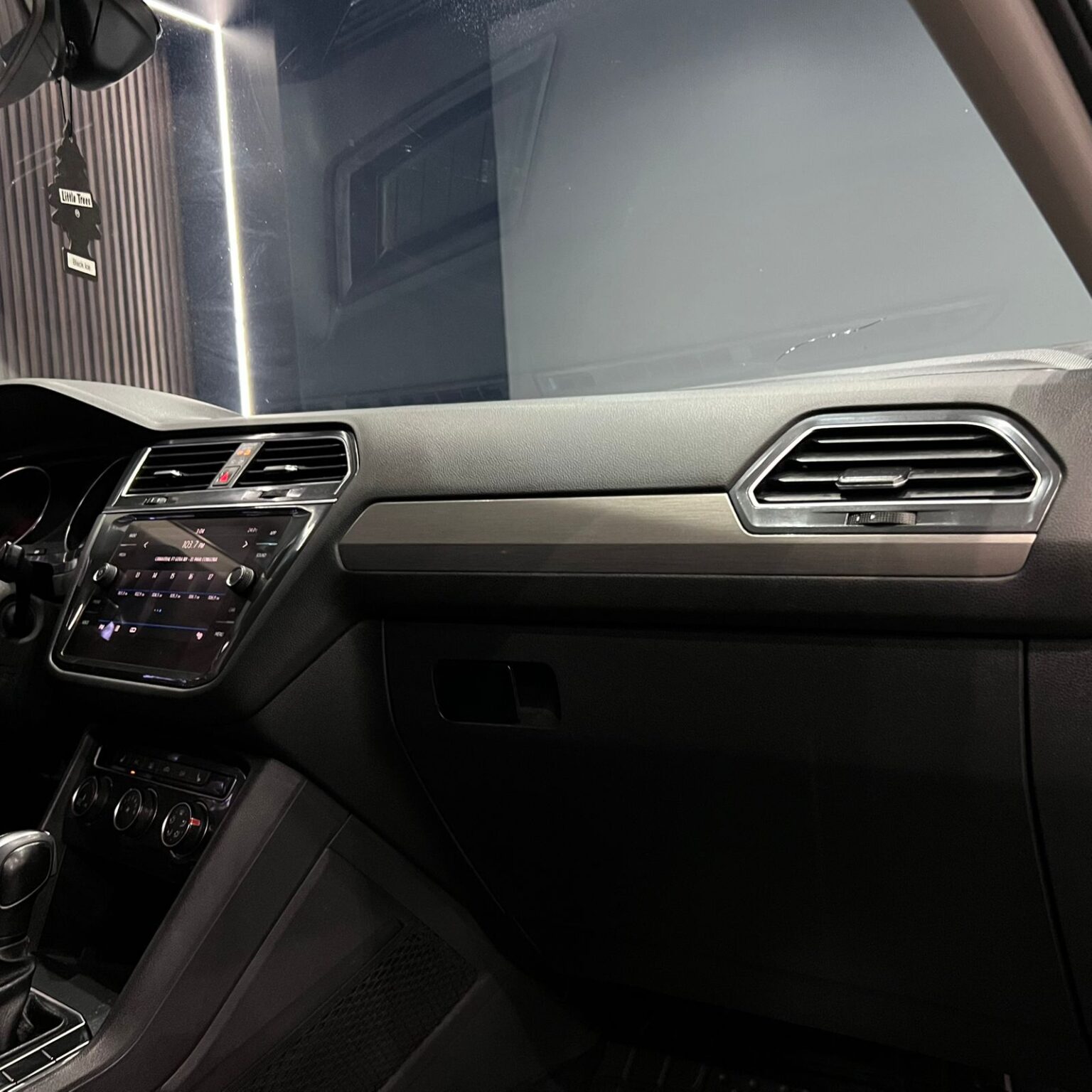 VOLKSWAGEN TIGUAN 2020 - Image 6
