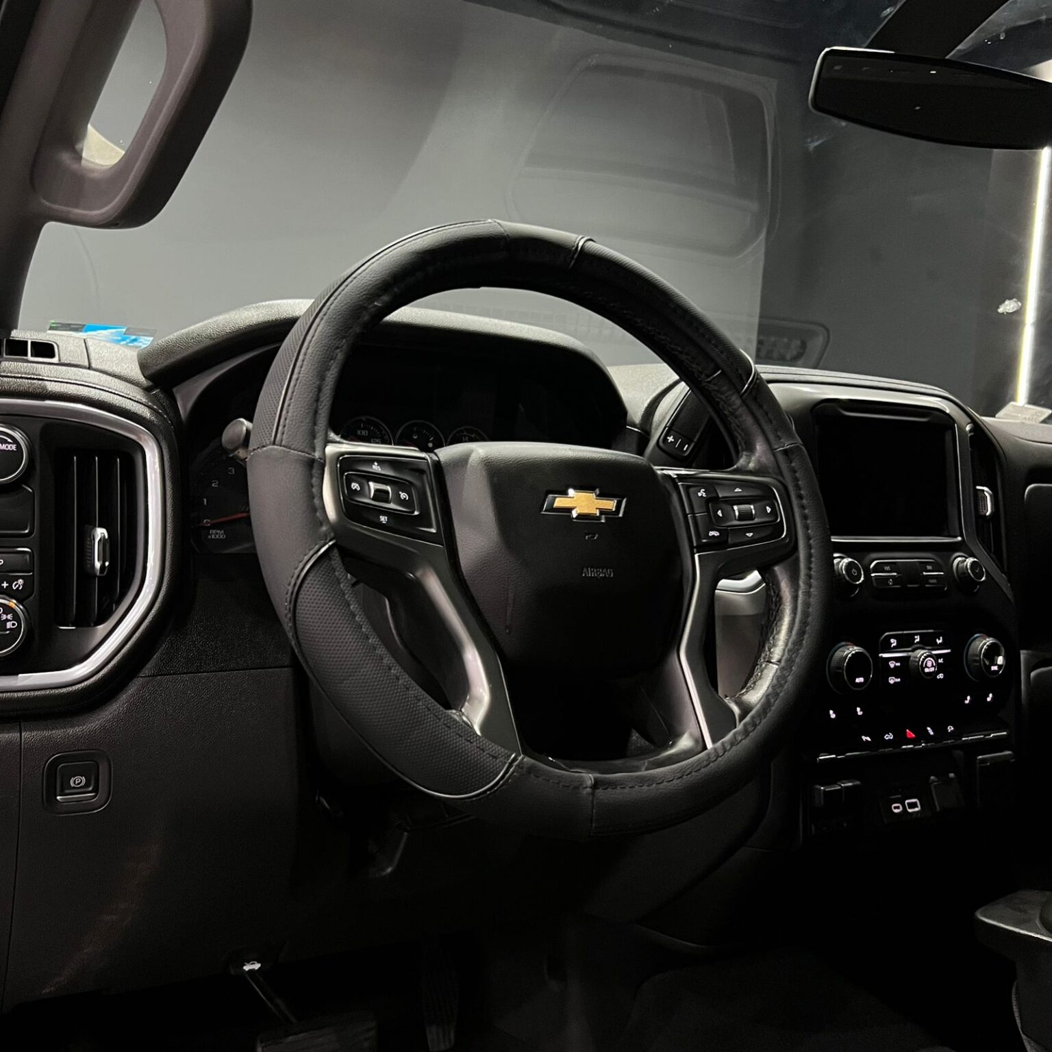CHEVROLET CHEYENNE 2021 - Image 11