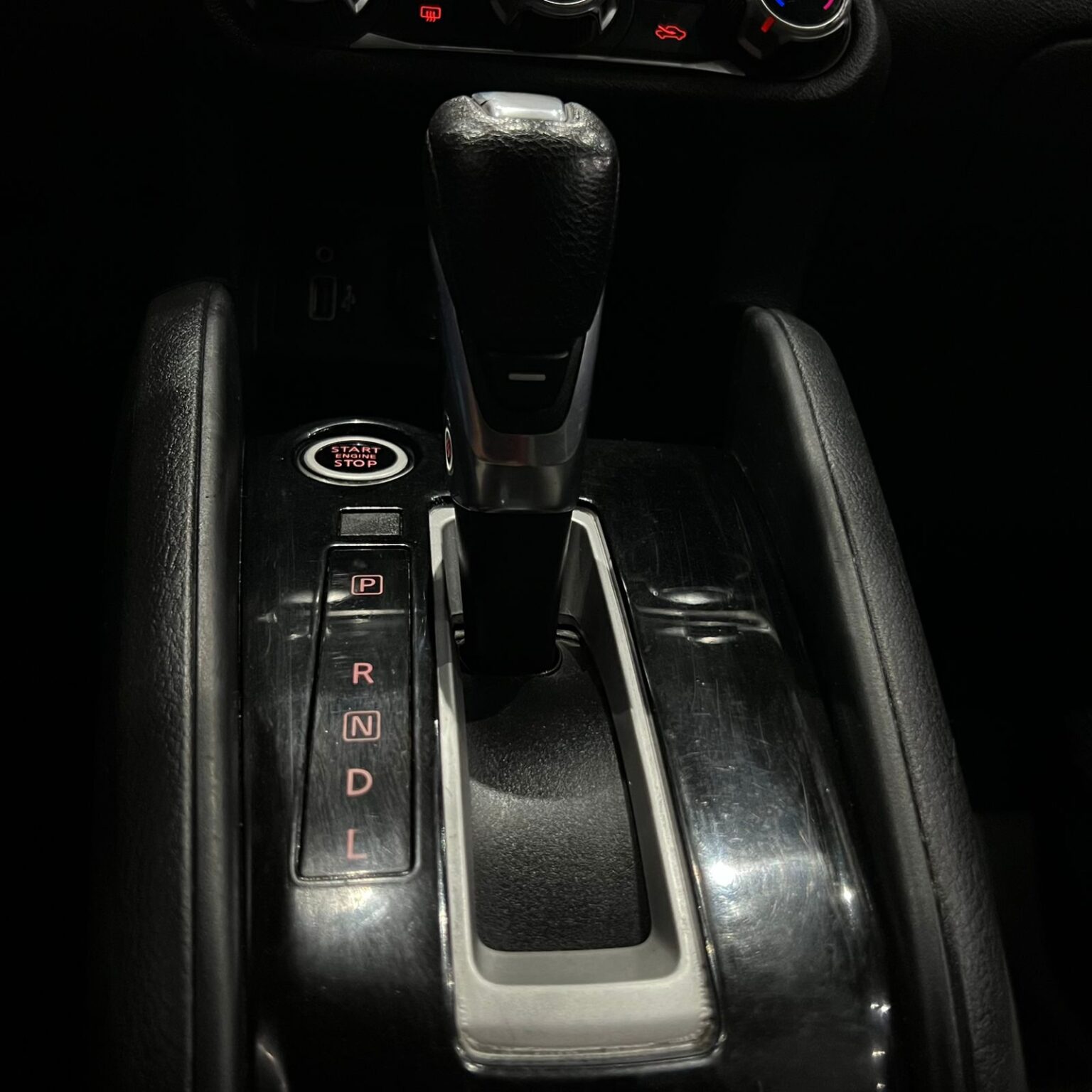 NISSAN VERSA 2020 - Image 6