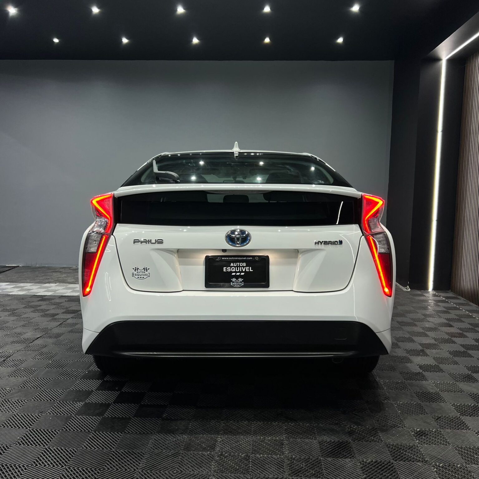 TOYOTA PRIUS 2018 - Image 3