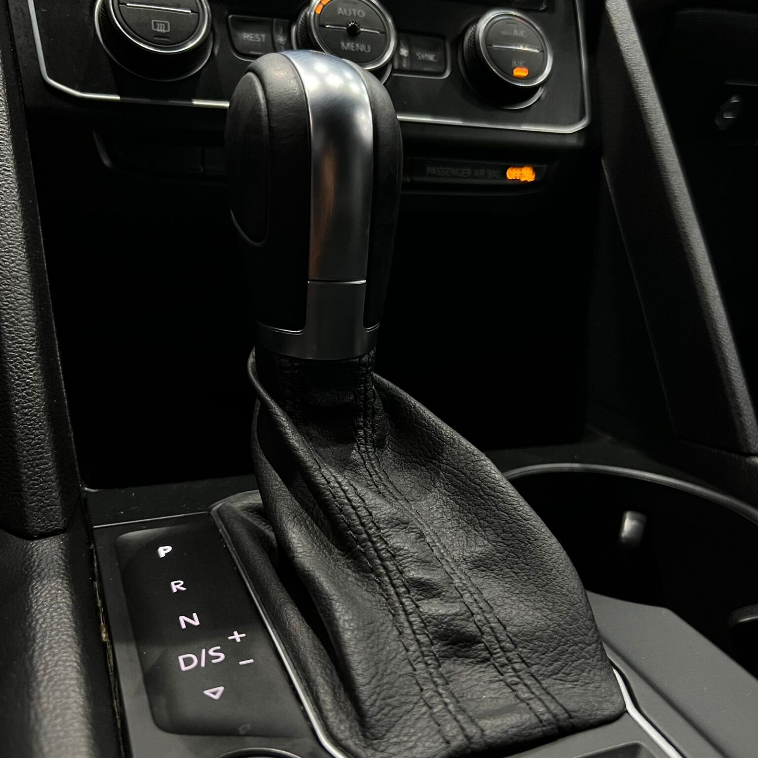 VOLKSWAGEN TERAMONT 2018 - Image 9