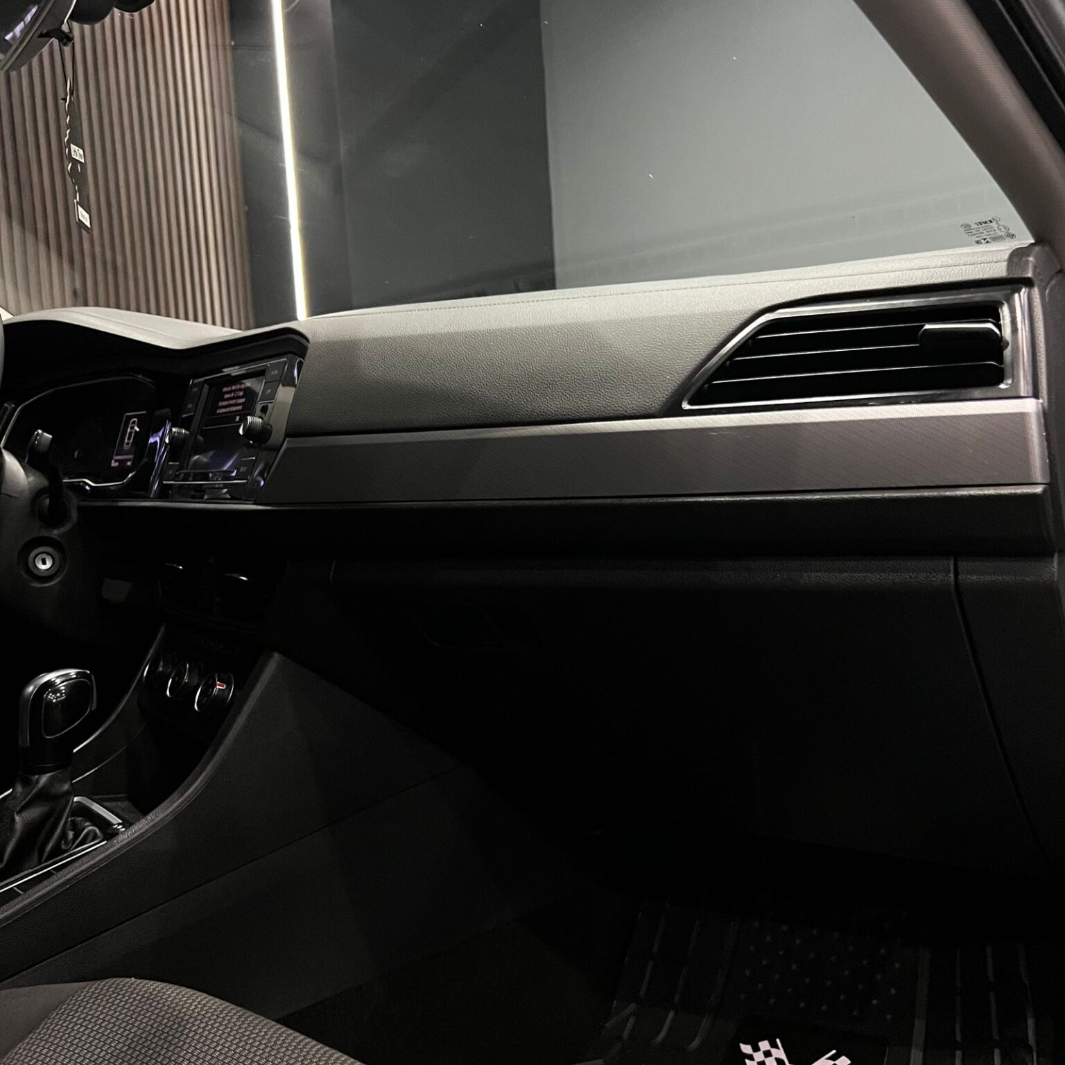 VOLKSWAGEN JETTA 2019 - Image 6