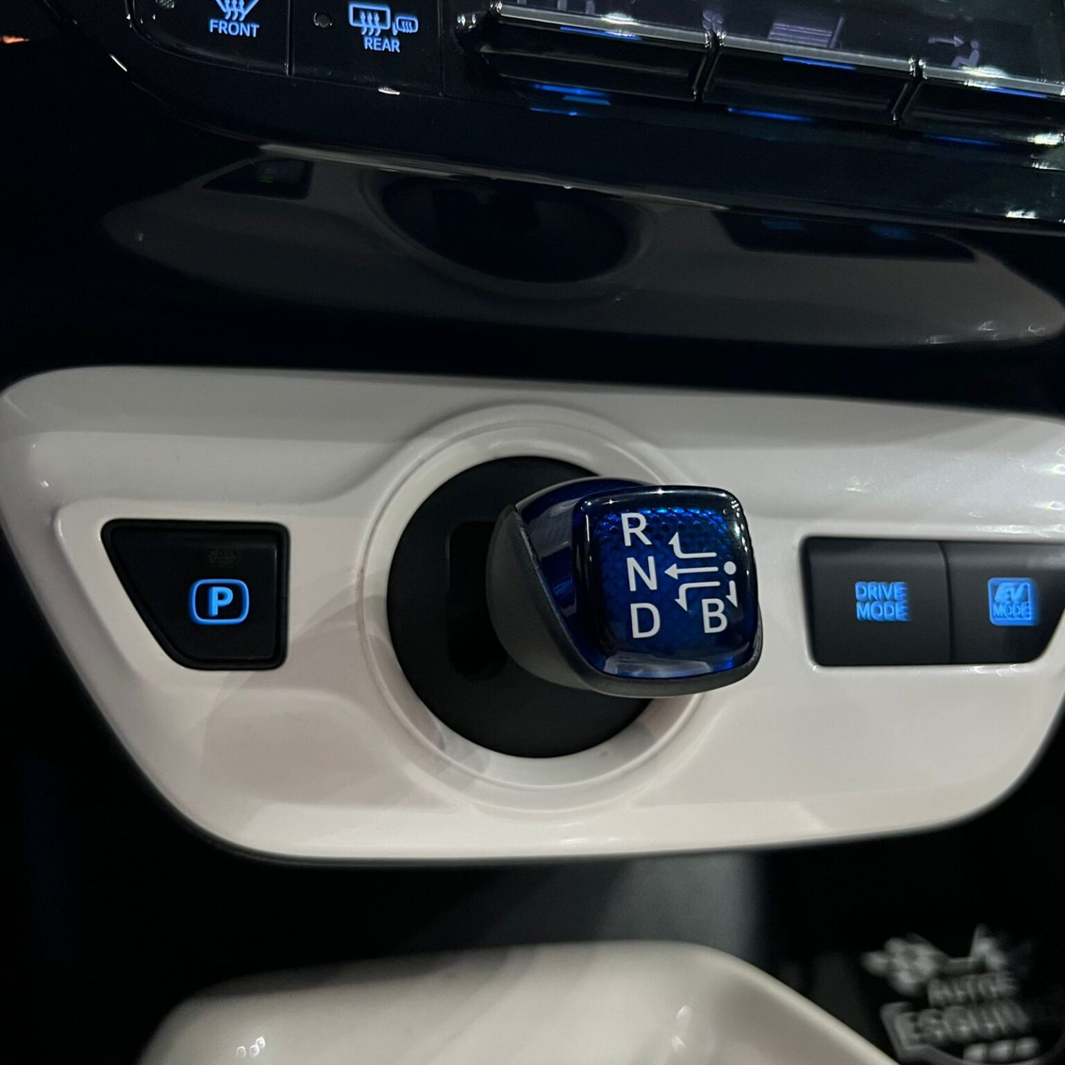 TOYOTA PRIUS 2018 - Image 10