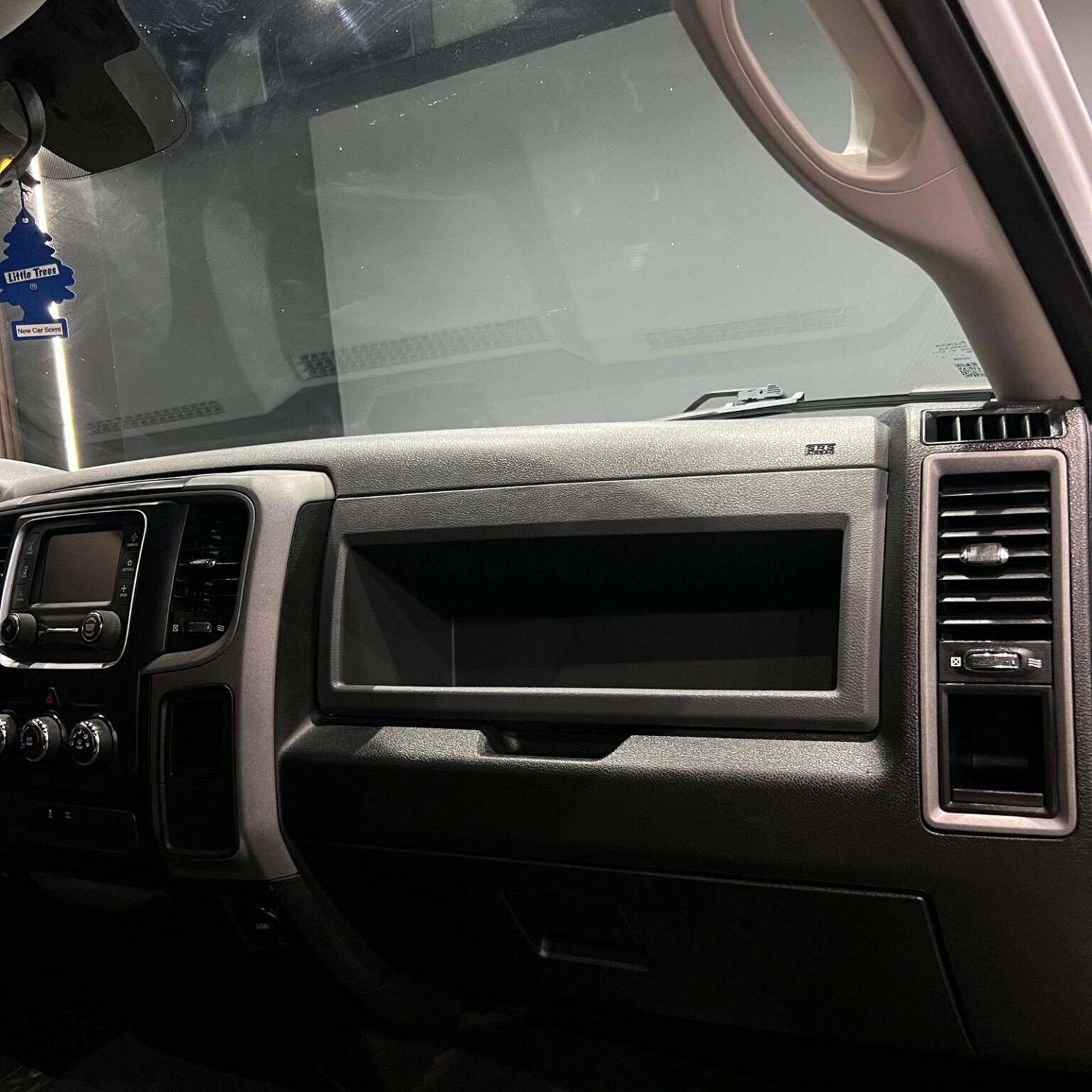 DODGE RAM SPORT 2019 - Image 8