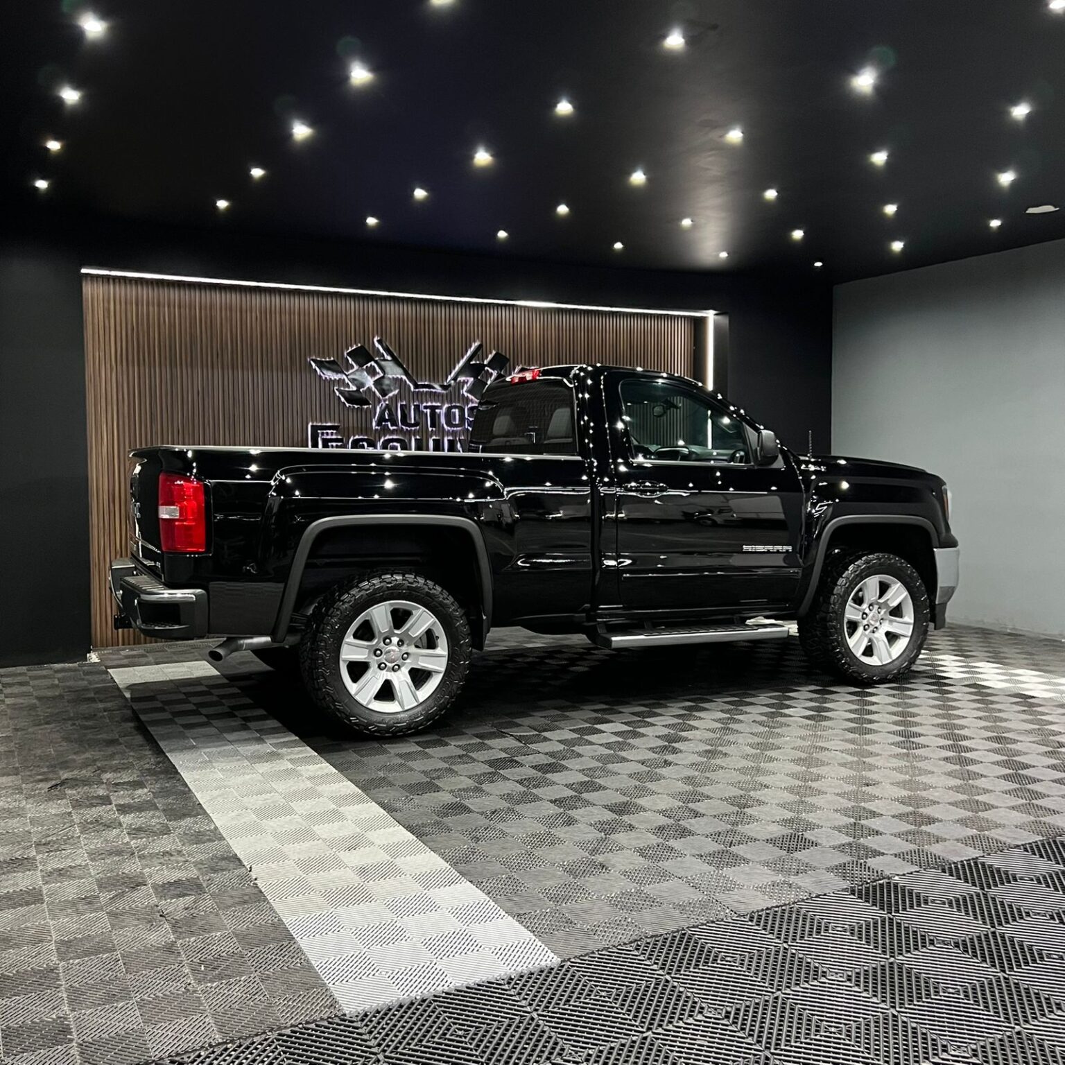 GMC SIERRA 2018 - Image 2