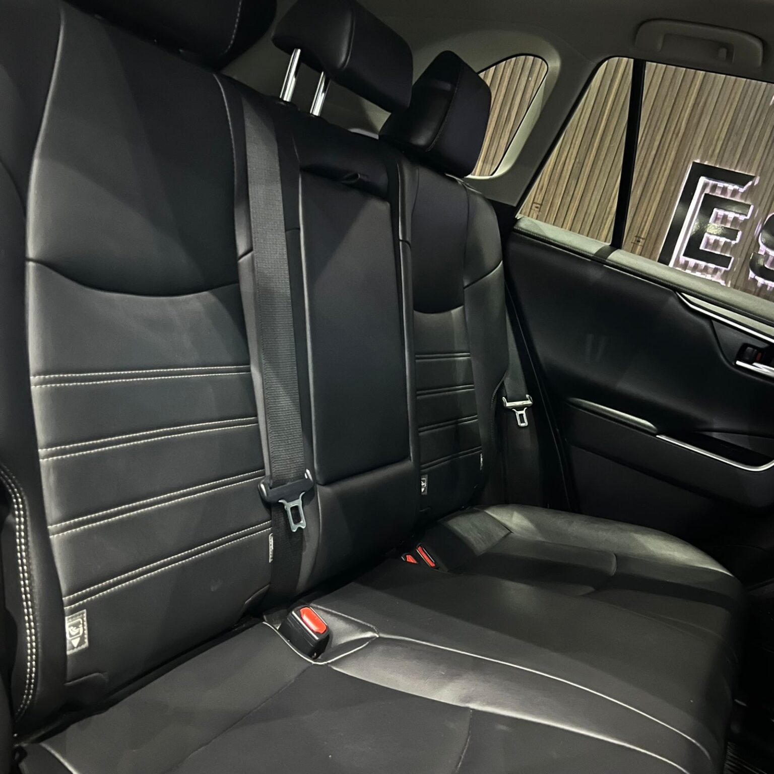 TOYOTA RAV4 LIMITED HYBRID 2021 - Image 9