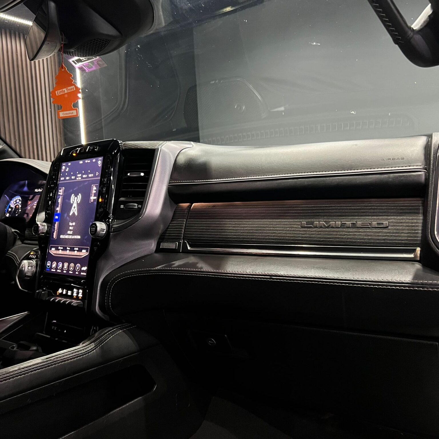 DODGE RAM LIMITED 2019 - Image 8