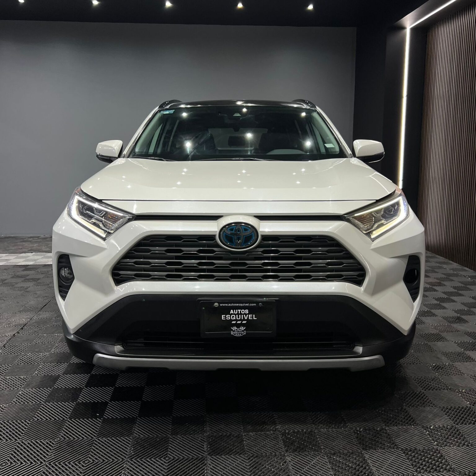 TOYOTA RAV4 LIMITED HYBRID 2021 - Image 3