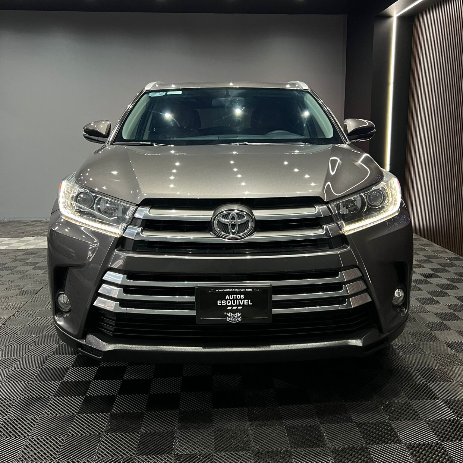 TOYOYTA HIGHLANDER LIMIITED 2017 - Image 5