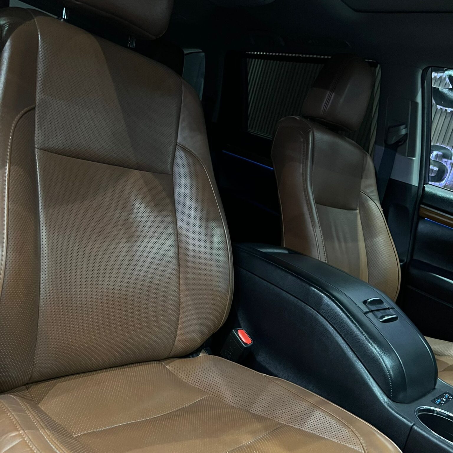 TOYOYTA HIGHLANDER LIMIITED 2017 - Image 10