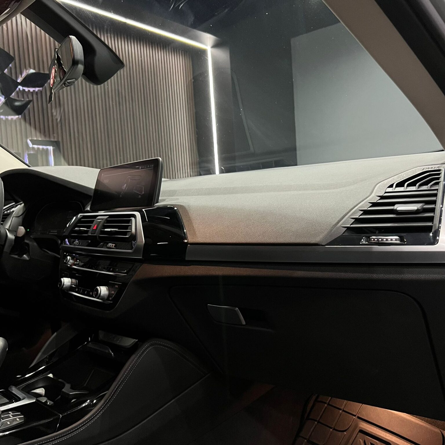 BMW X4 2021 - Image 11