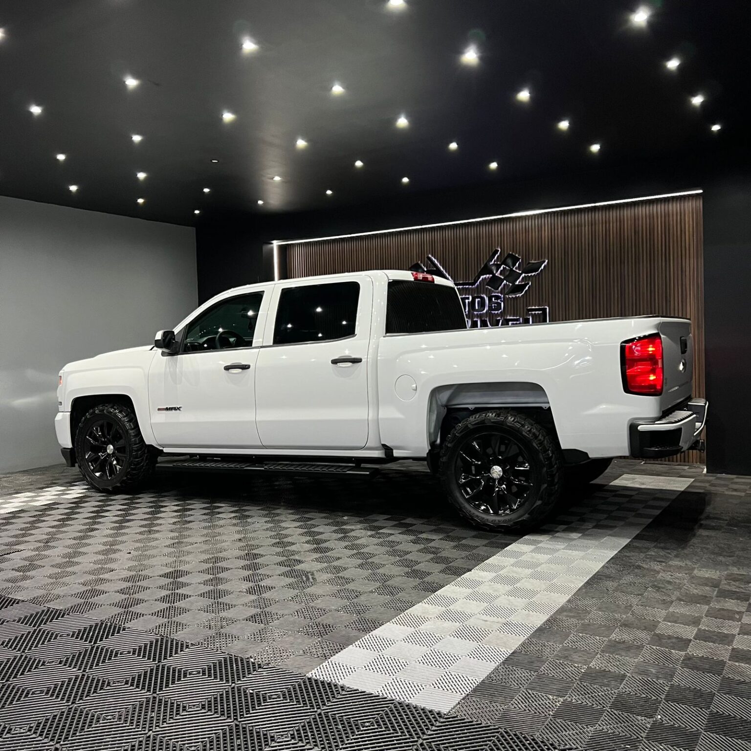 CHEVROLET SILVERADO 2017 - Image 3
