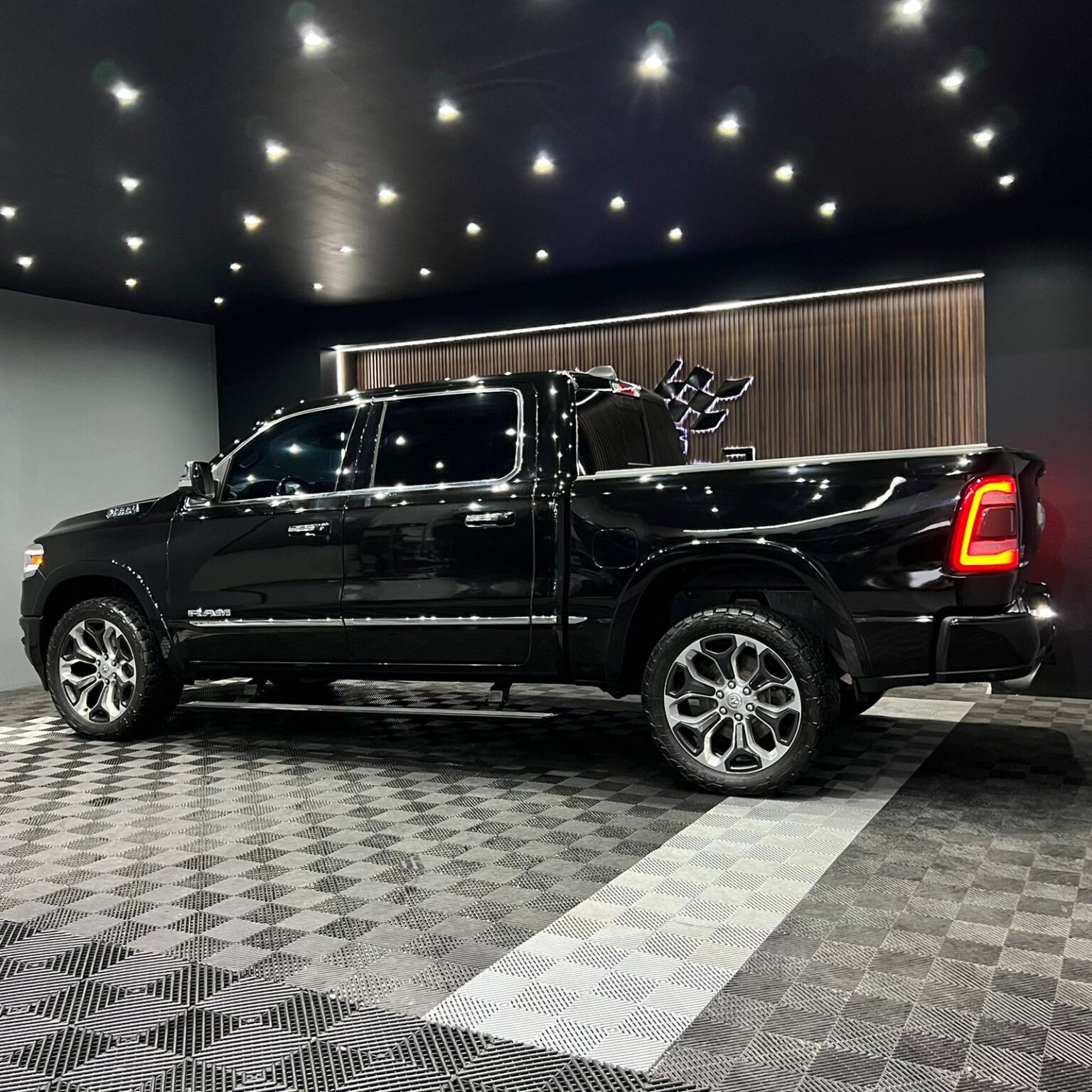 DODGE RAM LIMITED 2019 - Image 3