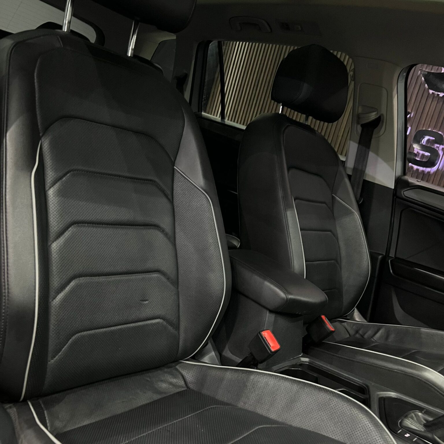 VOLKSWAGEN TIGUAN R LINE 2022 - Image 6