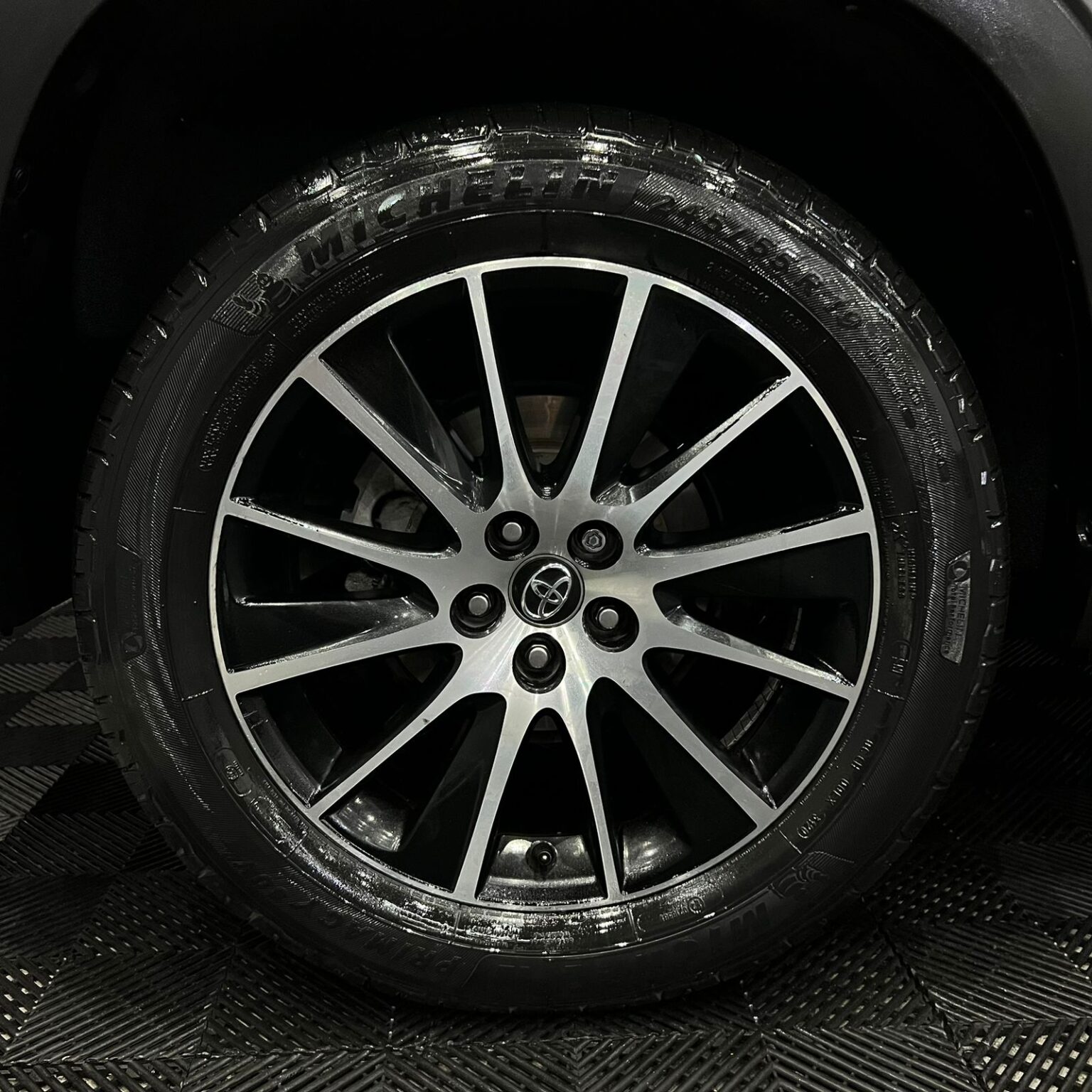 TOYOYTA HIGHLANDER LIMIITED 2017 - Image 18