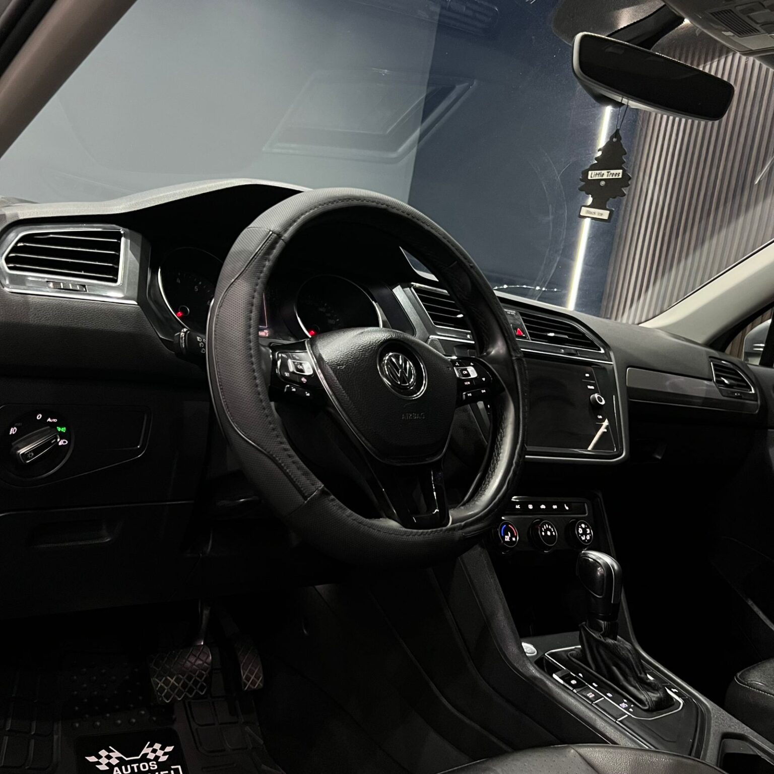 VOLKSWAGEN TIGUAN 2020 - Image 8