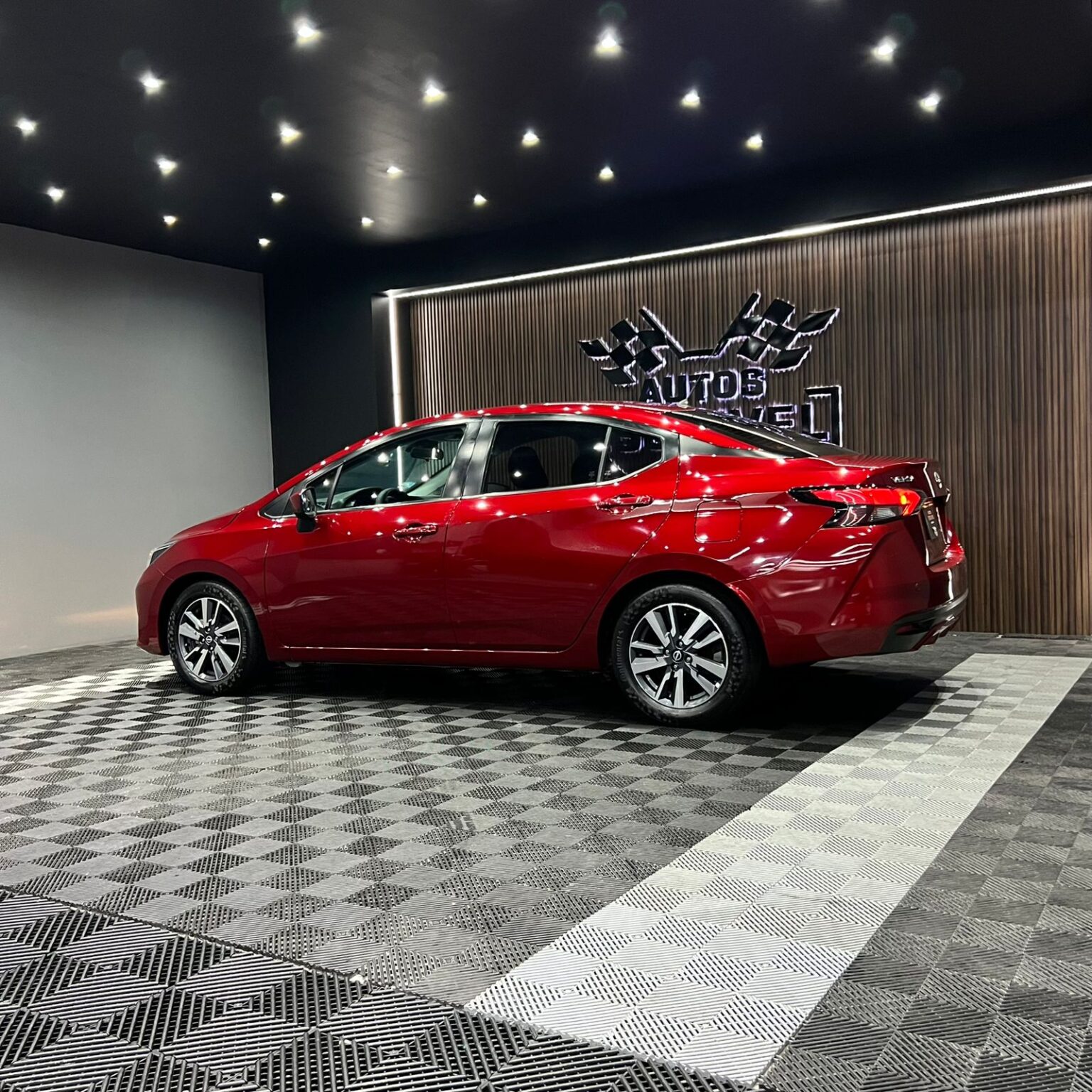 NISSAN VERSA 2023 - Image 4