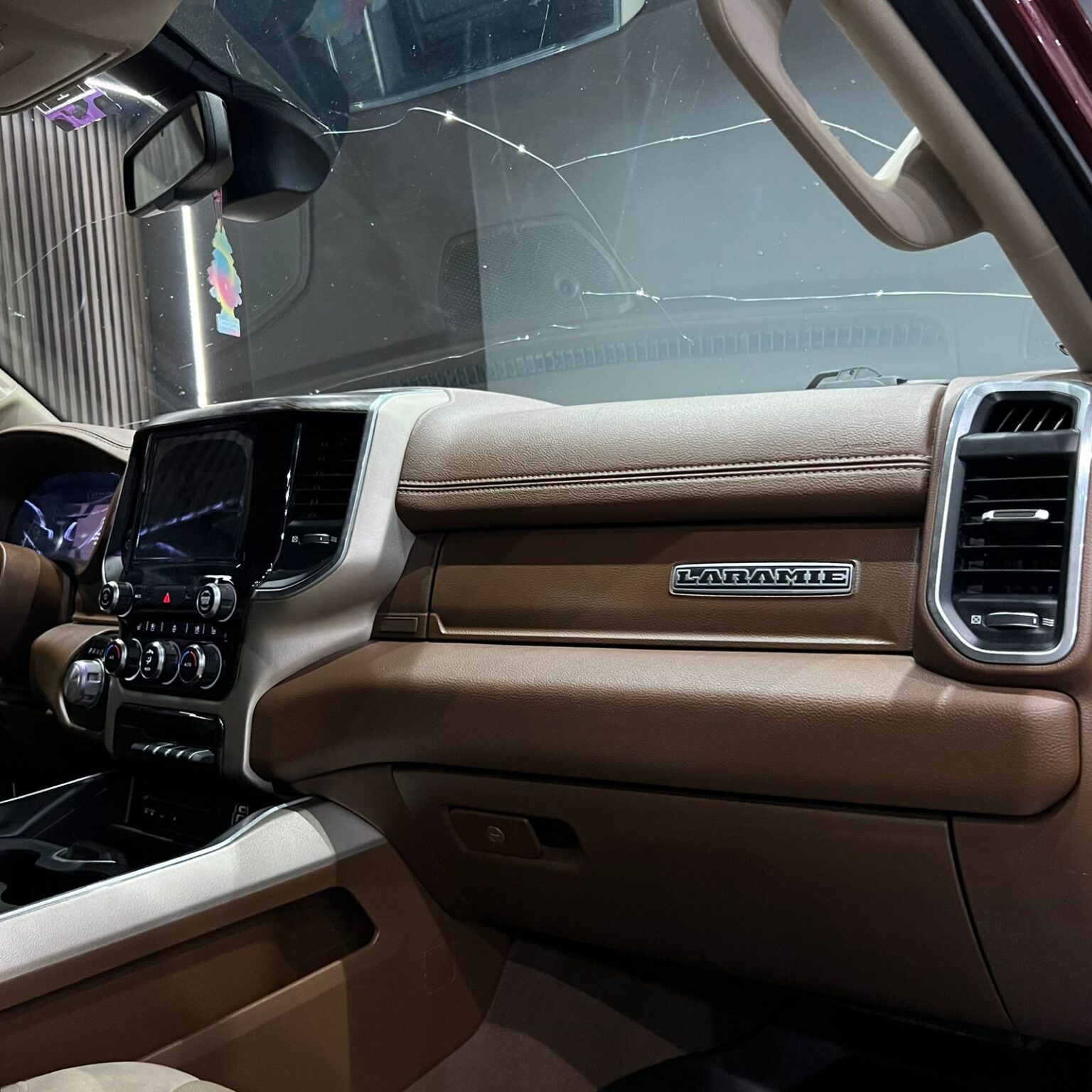 DODGE RAM LARAMIE 2019 - Image 9