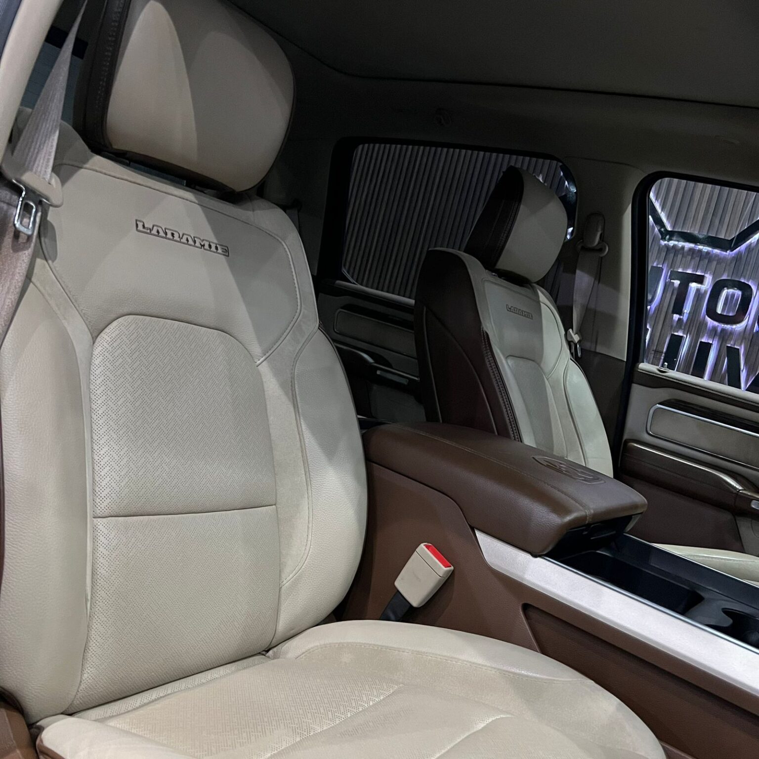 DODGE RAM LARAMIE 2019 - Image 8