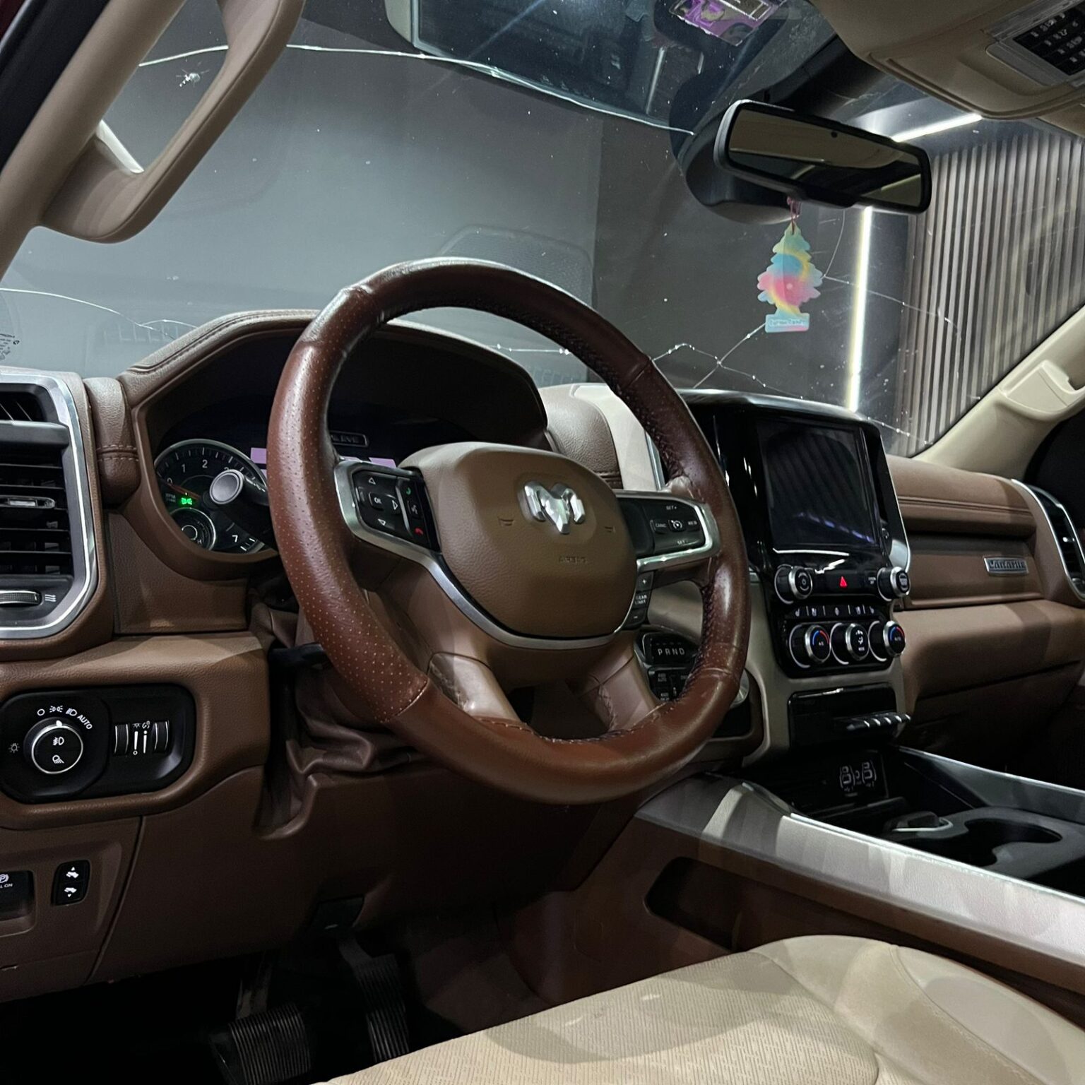 DODGE RAM LARAMIE 2019 - Image 7