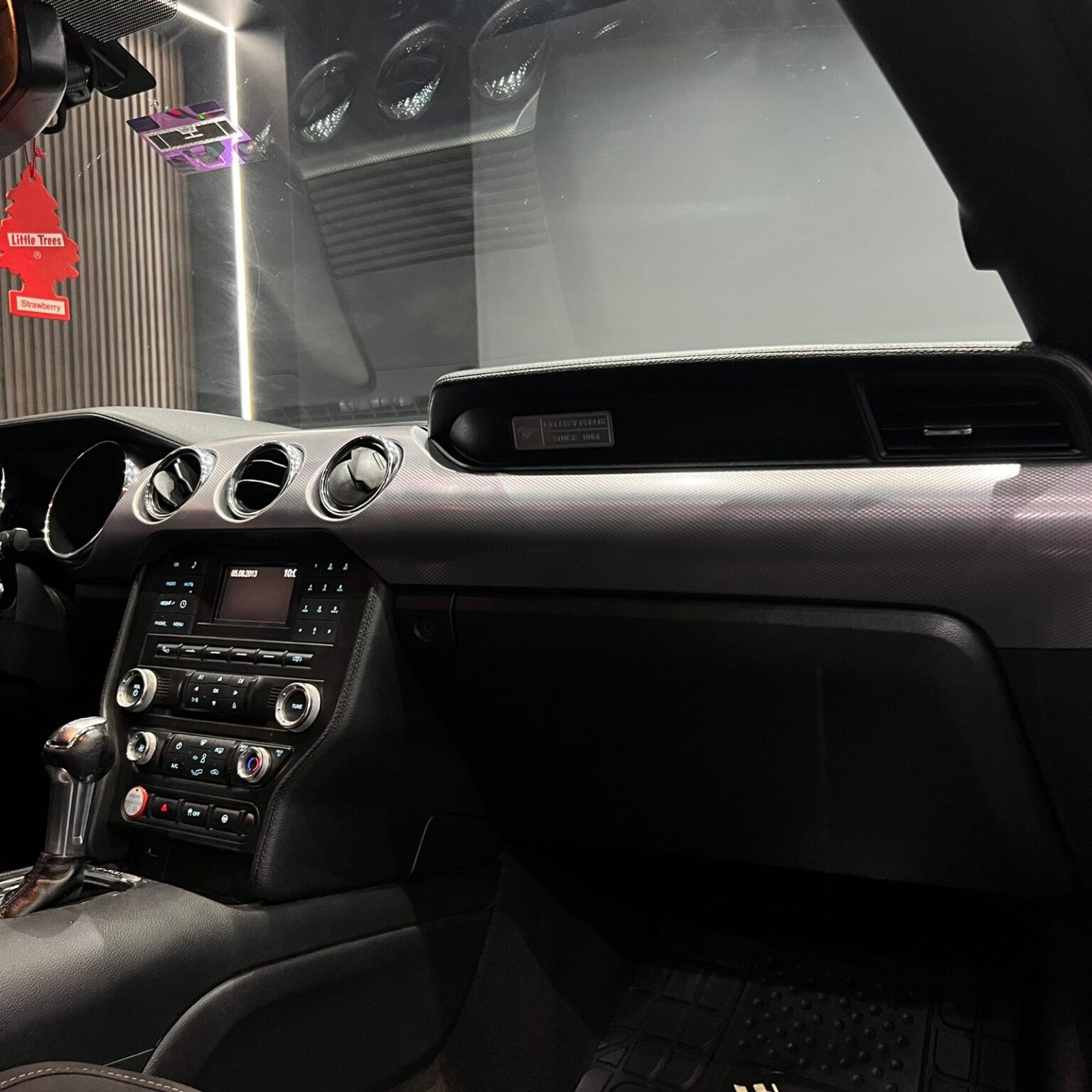 FORD MUSTANG 2016 - Image 11