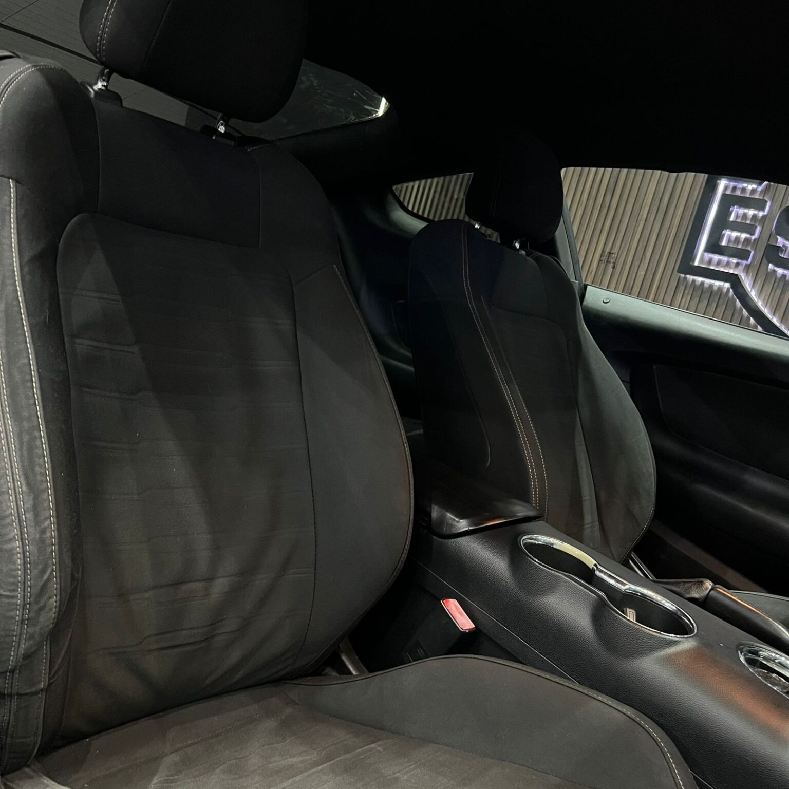 FORD MUSTANG 2016 - Image 8