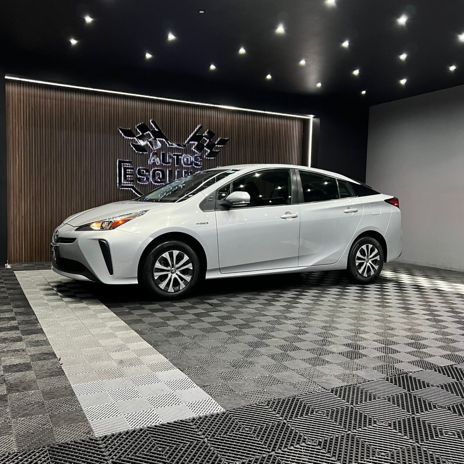 TOYOTA PRIUS 2020 - Image 3
