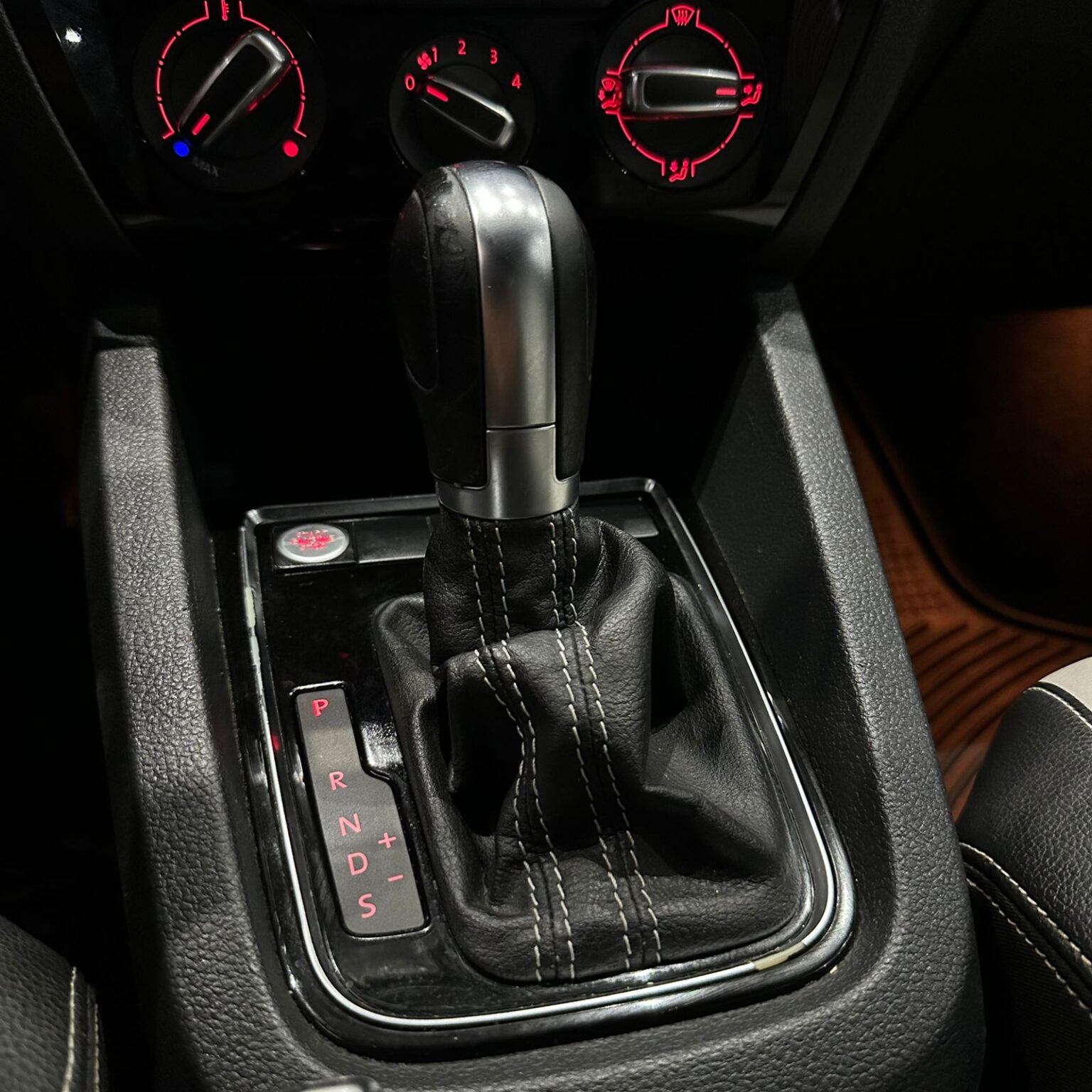 VOLKSWAGEN JETTA SPORT 2016 - Image 10