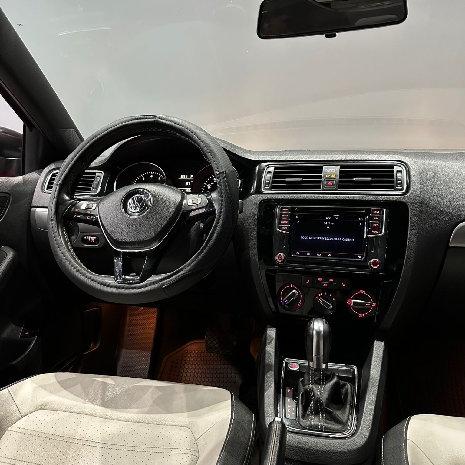 VOLKSWAGEN JETTA SPORT 2016 - Image 12