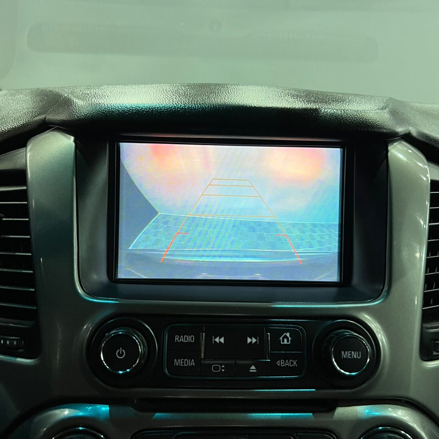 CHEVROLET SUBURBAN PREMIER 2018 - Image 11