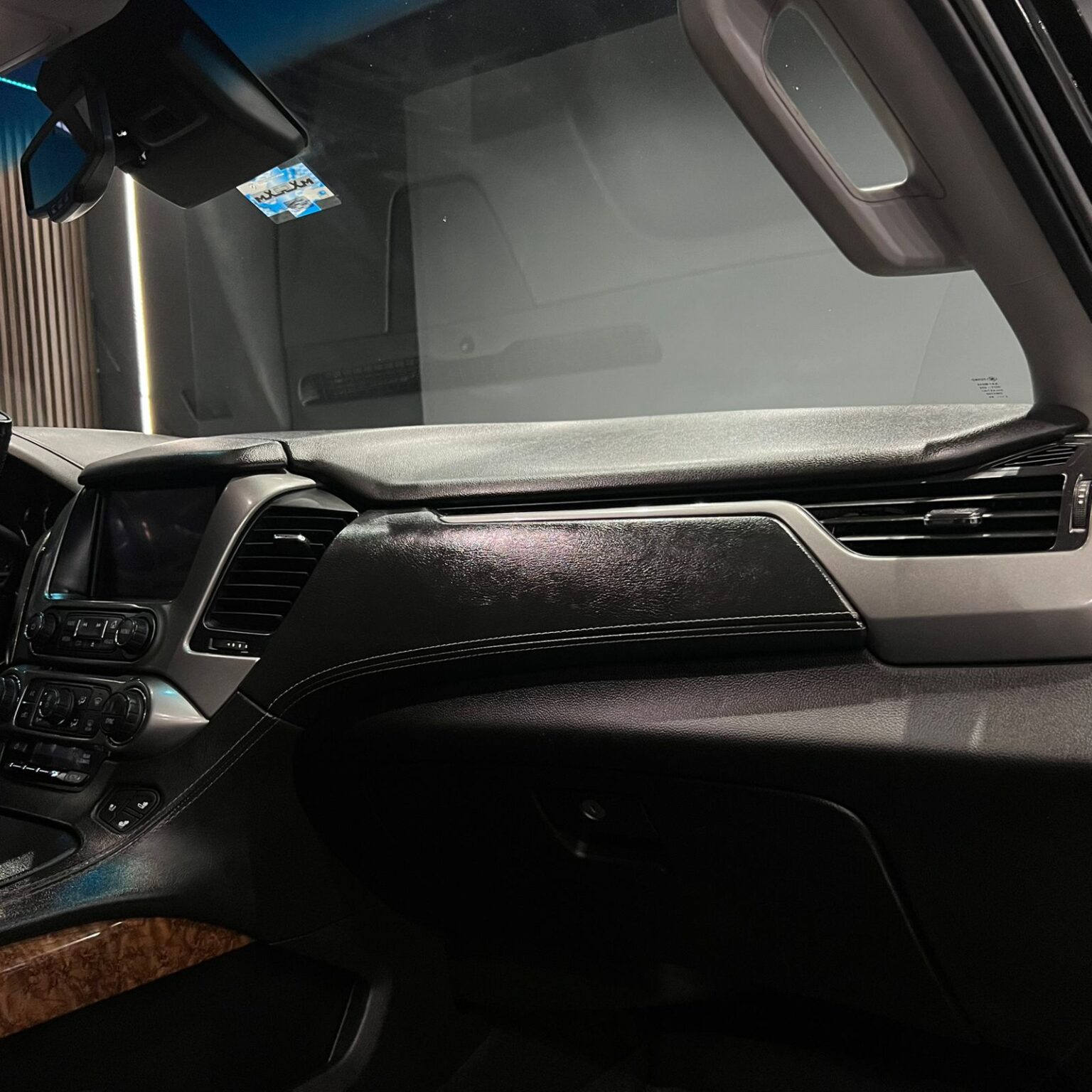 CHEVROLET SUBURBAN PREMIER 2018 - Image 9