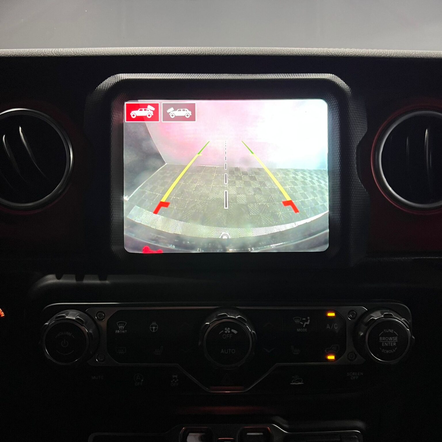 JEEP RUBICON DELUXE 2022 - Image 12