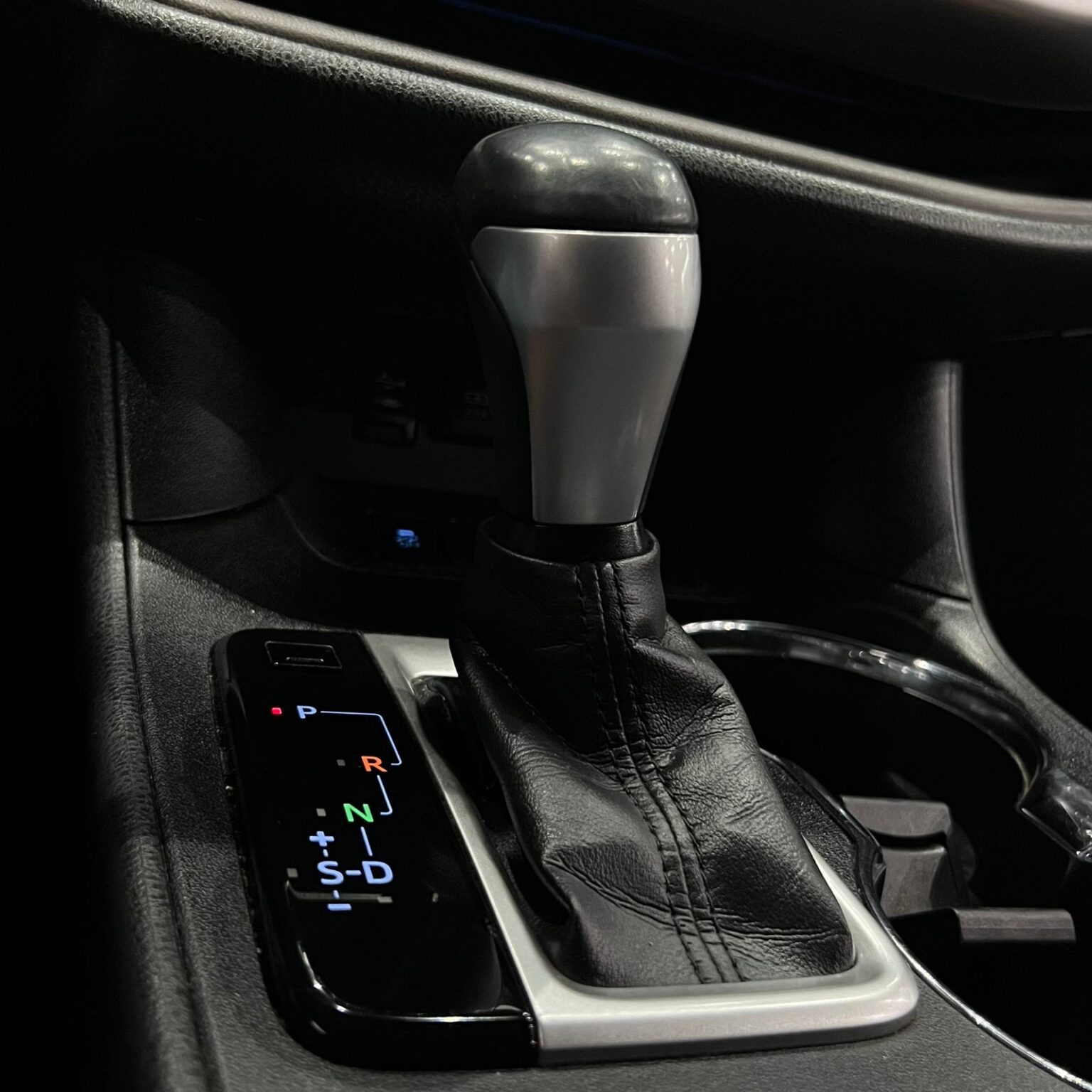 TOYOYTA HIGHLANDER LIMIITED 2017 - Image 11