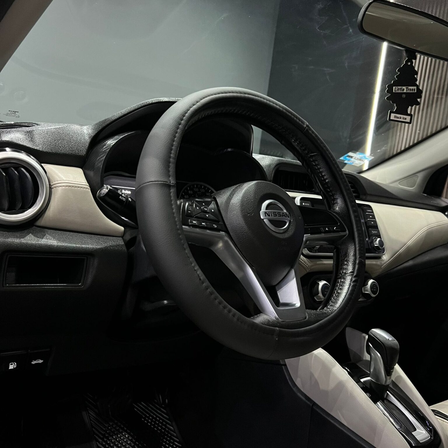 NISSAN VERSA PLATINUM 2020 - Image 12