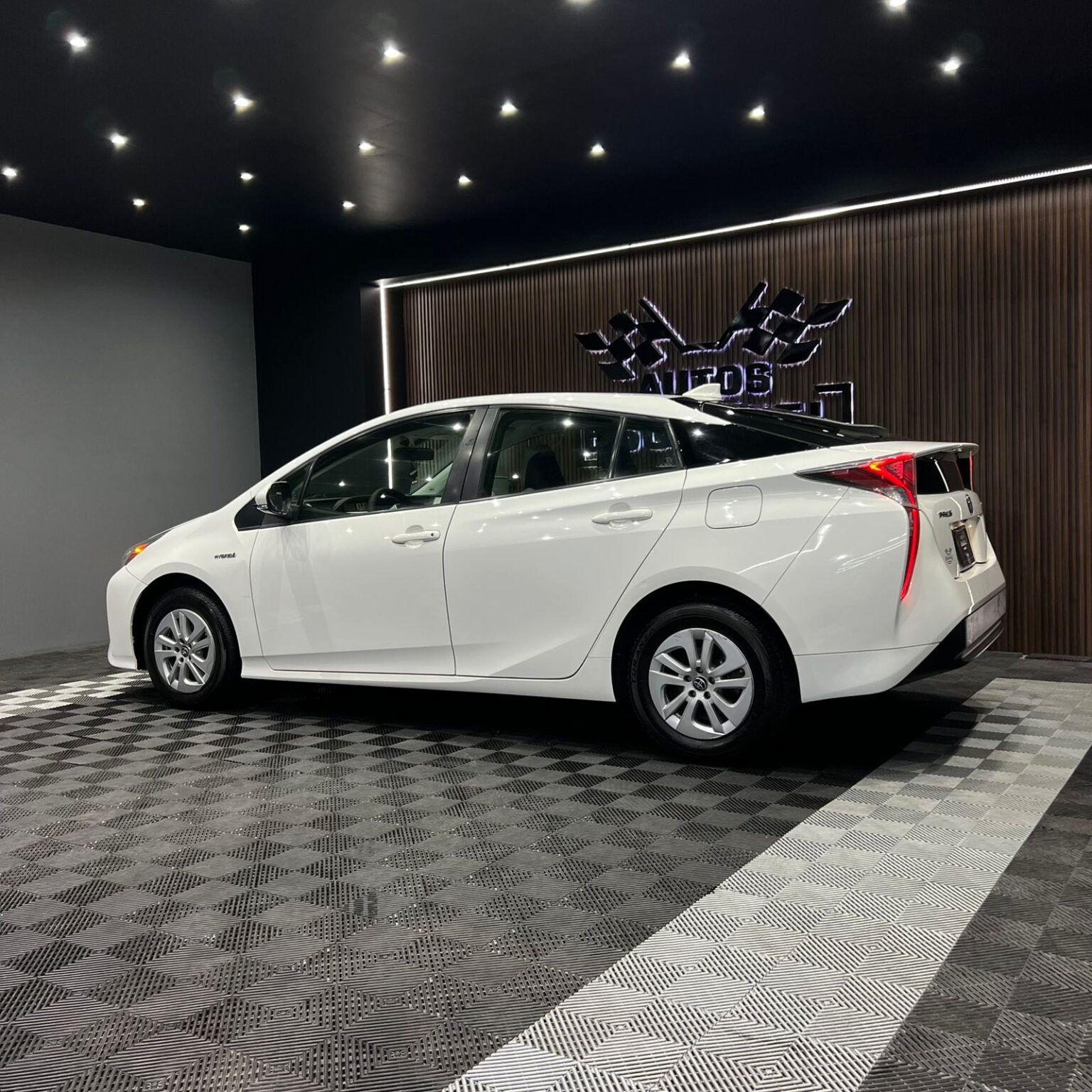 TOYOTA PRIUS 2018 - Image 4