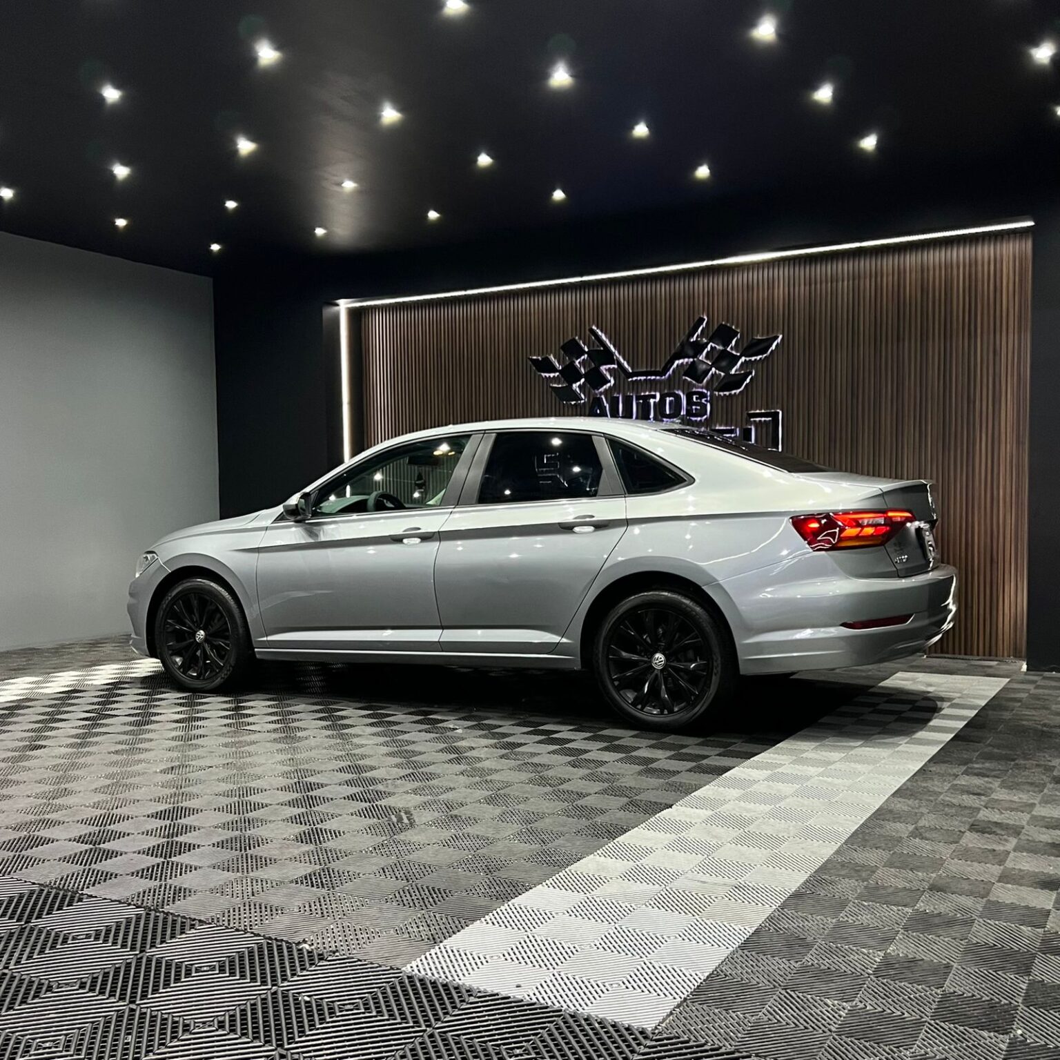 VOLKSWAGEN JETTA 2019 - Image 4