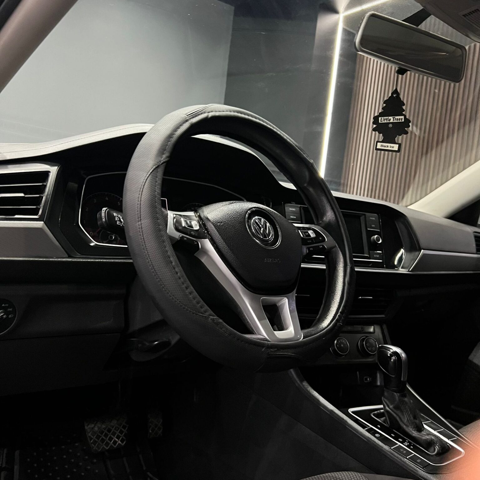 VOLKSWAGEN JETTA 2019 - Image 10