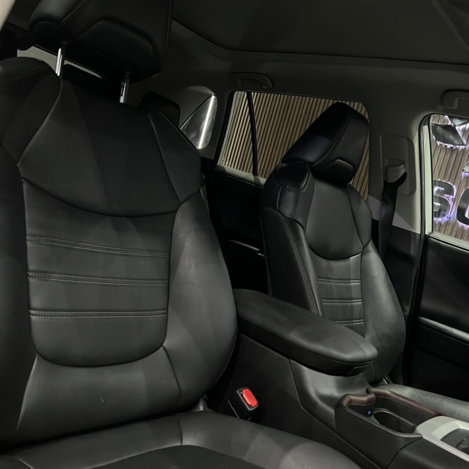 TOYOTA RAV4 LIMITED HYBRID 2021 - Image 11