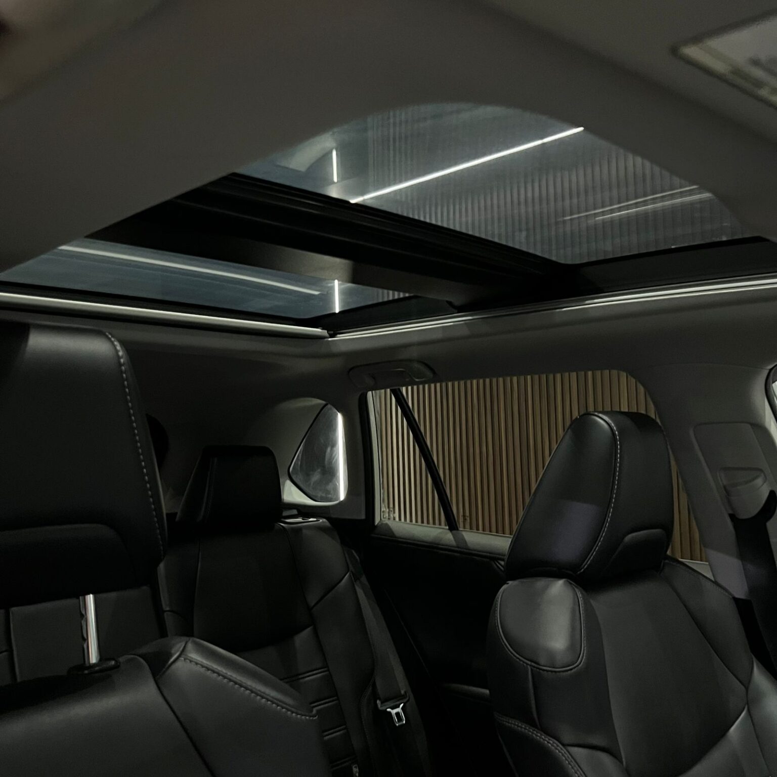 TOYOTA RAV4 LIMITED HYBRID 2021 - Image 6