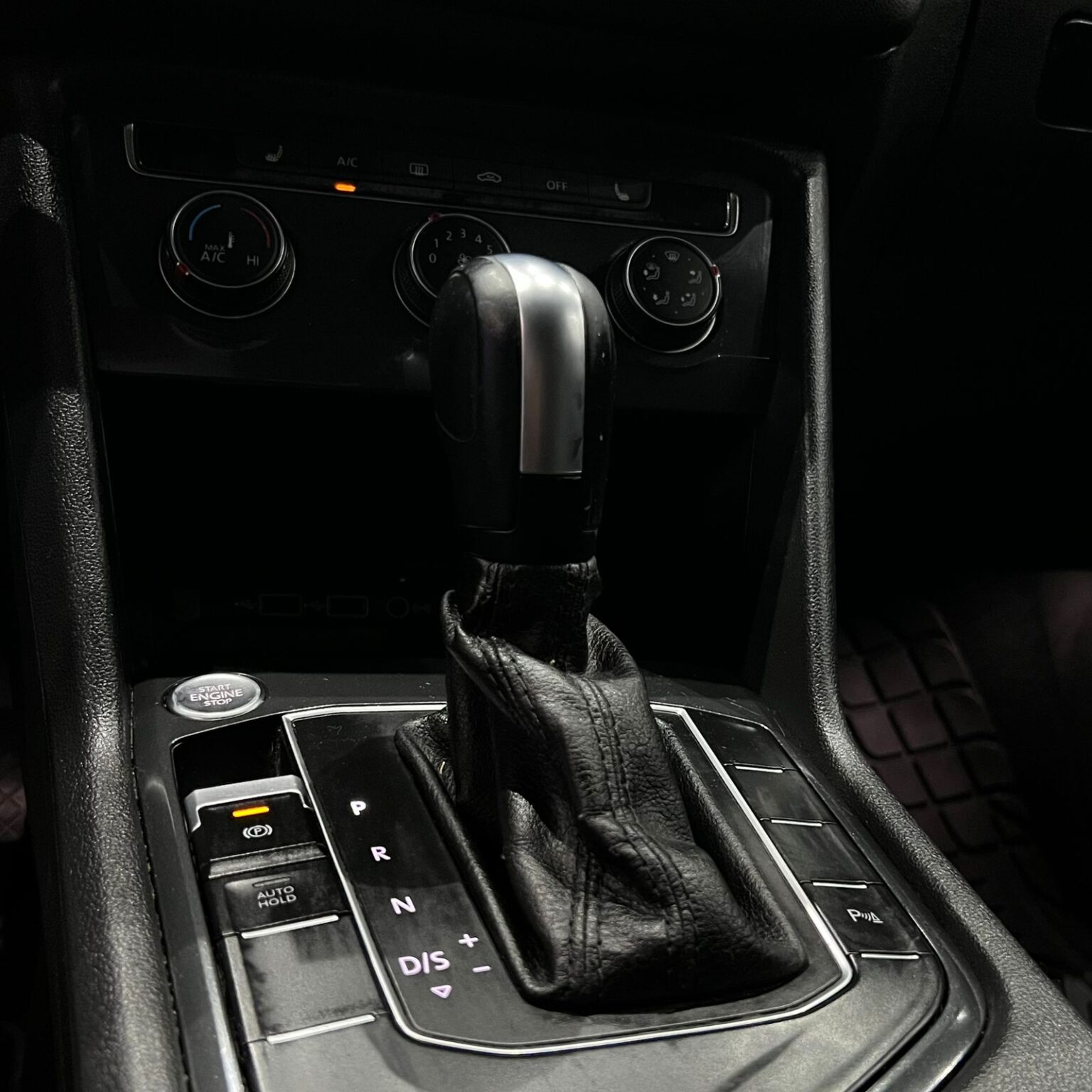 VOLKSWAGEN TIGUAN 2020 - Image 10