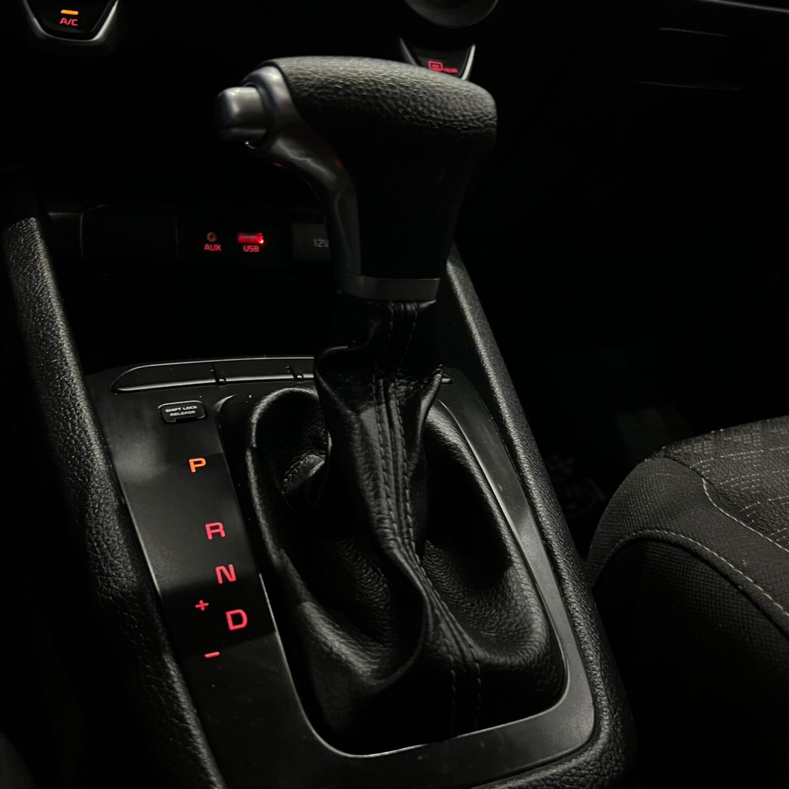 KIA RIO 2019 - Image 12